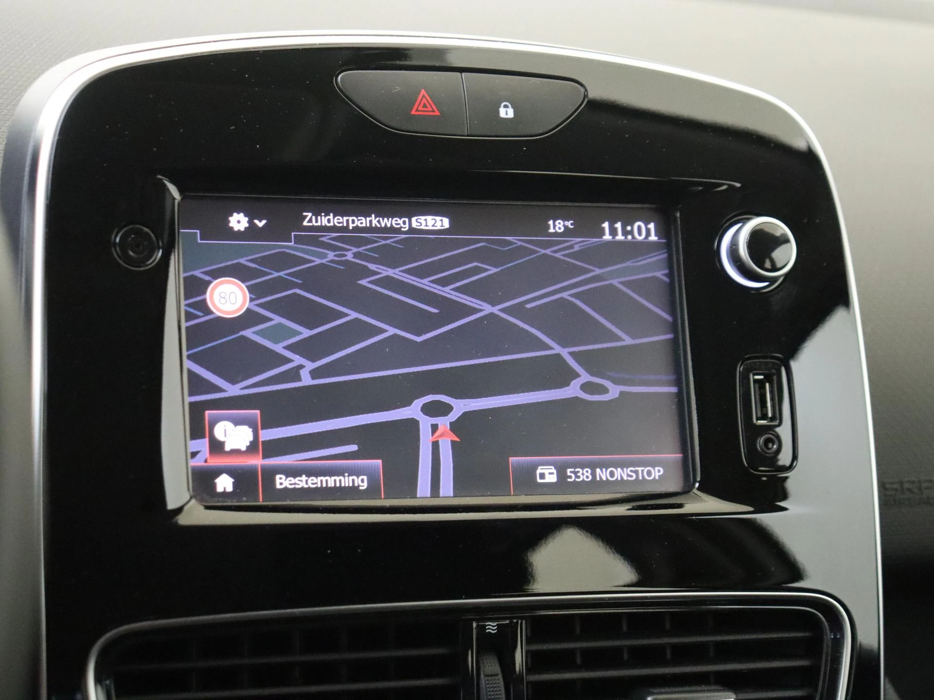 Renault-Clio-image-17