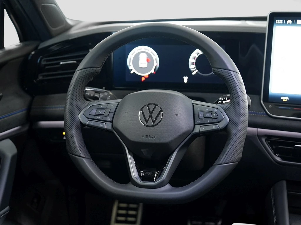 Volkswagen-Tiguan-image-9