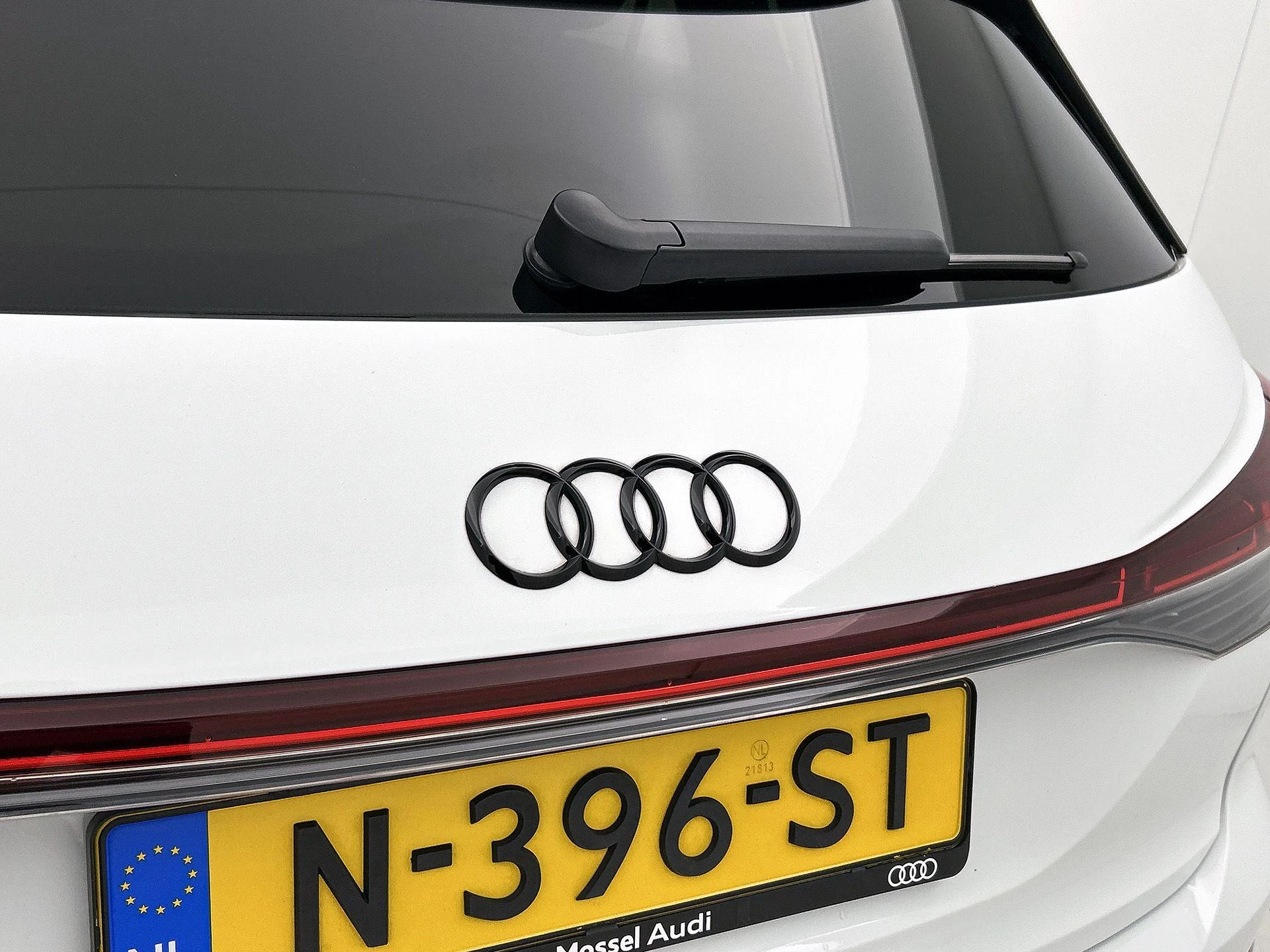 Audi-Q4 e-tron-image-6