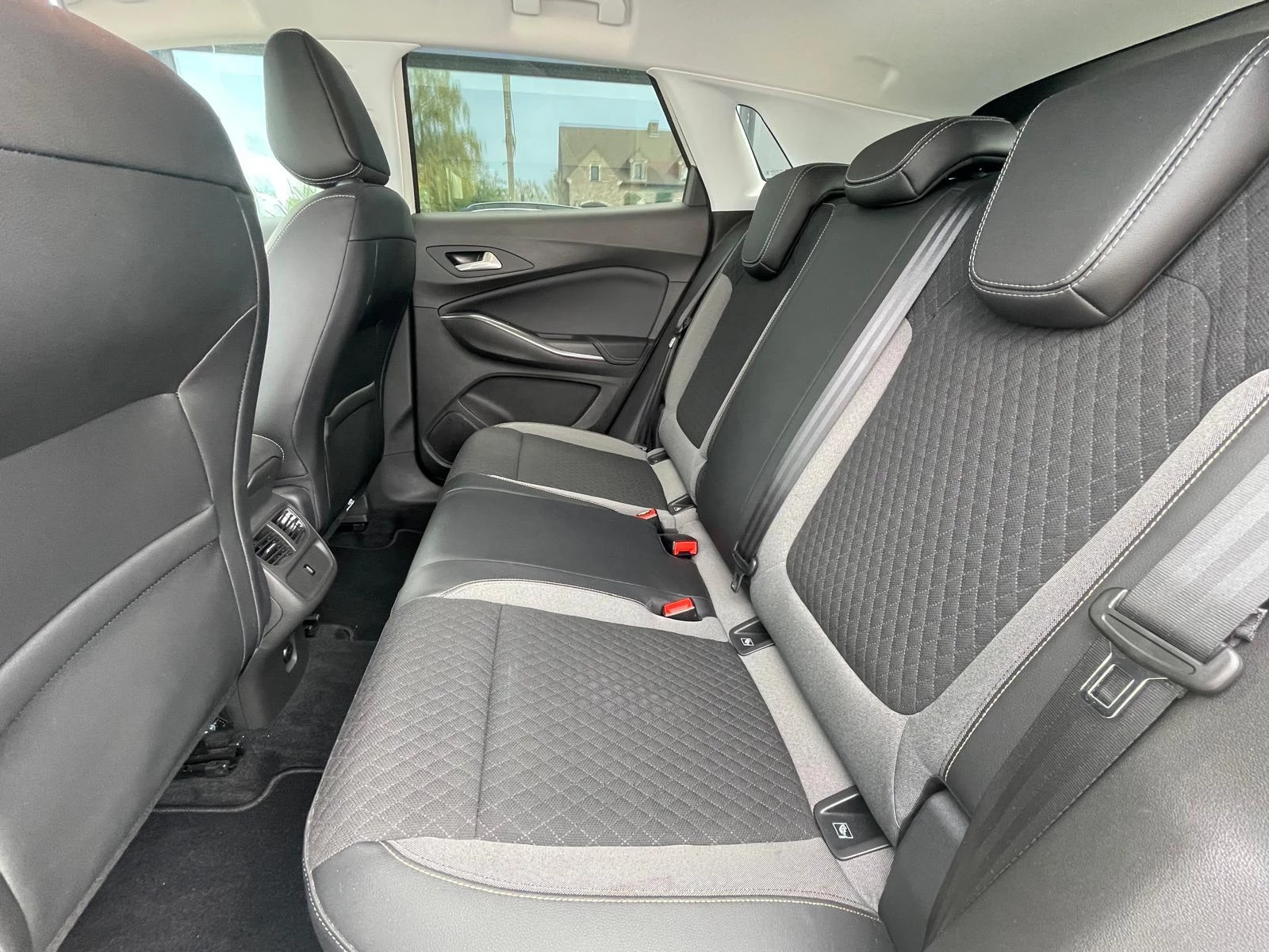 Opel-Grandland X-image-16