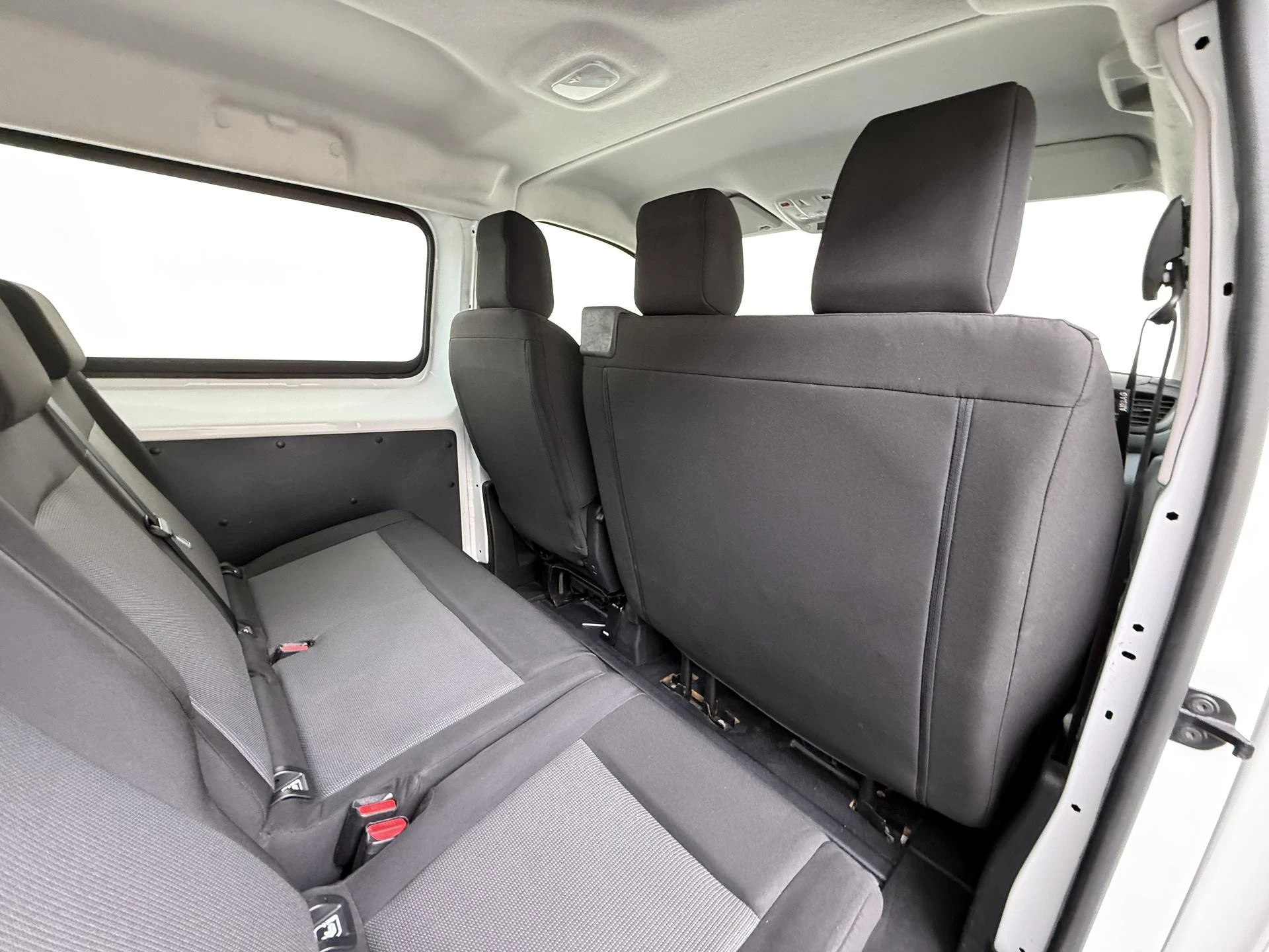 Peugeot-Expert-image-16