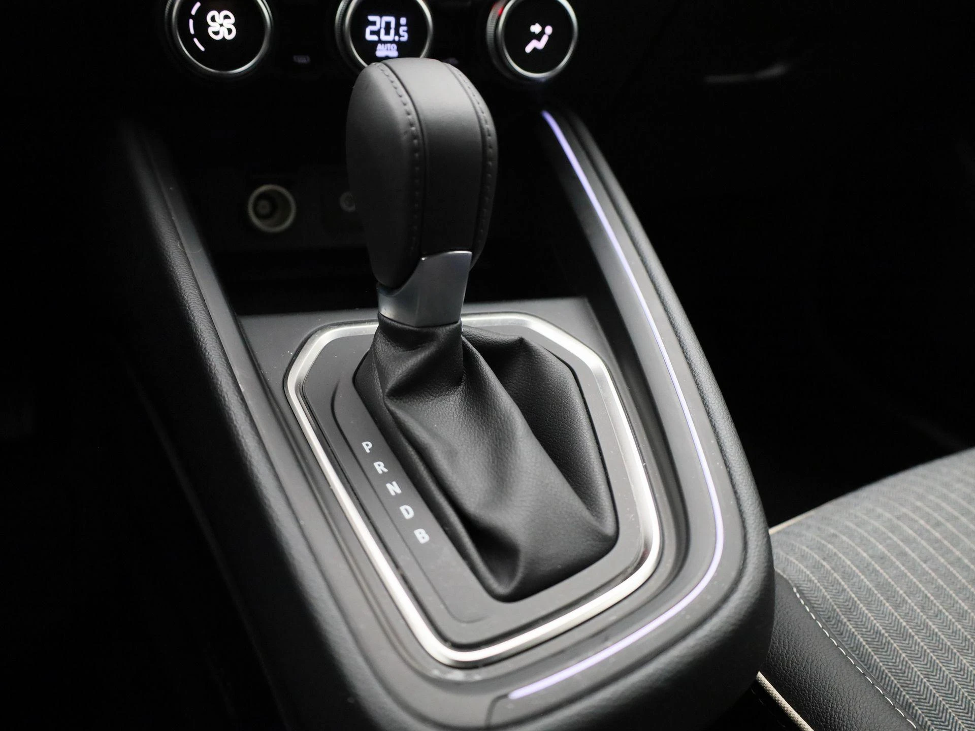 Renault-Clio-image-19
