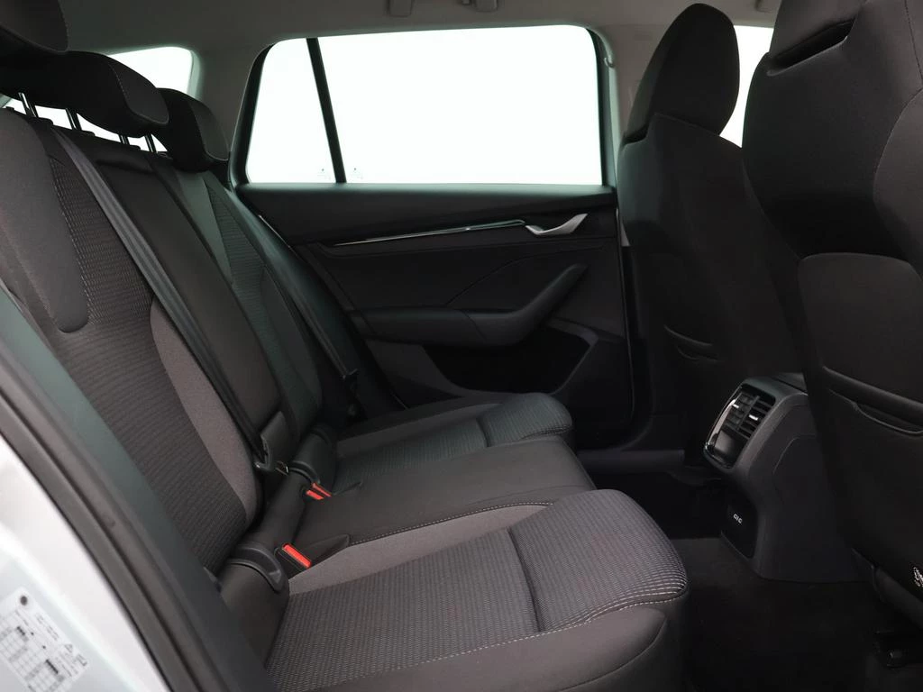 Škoda Octavia Combi Octavia Combi 1.5TSI eTec MHEV 150PK *AUTOMAAT*VIRTUAL COCKPIT*CAMERA*CRUISE*PDC*APP-CONNECT*...*