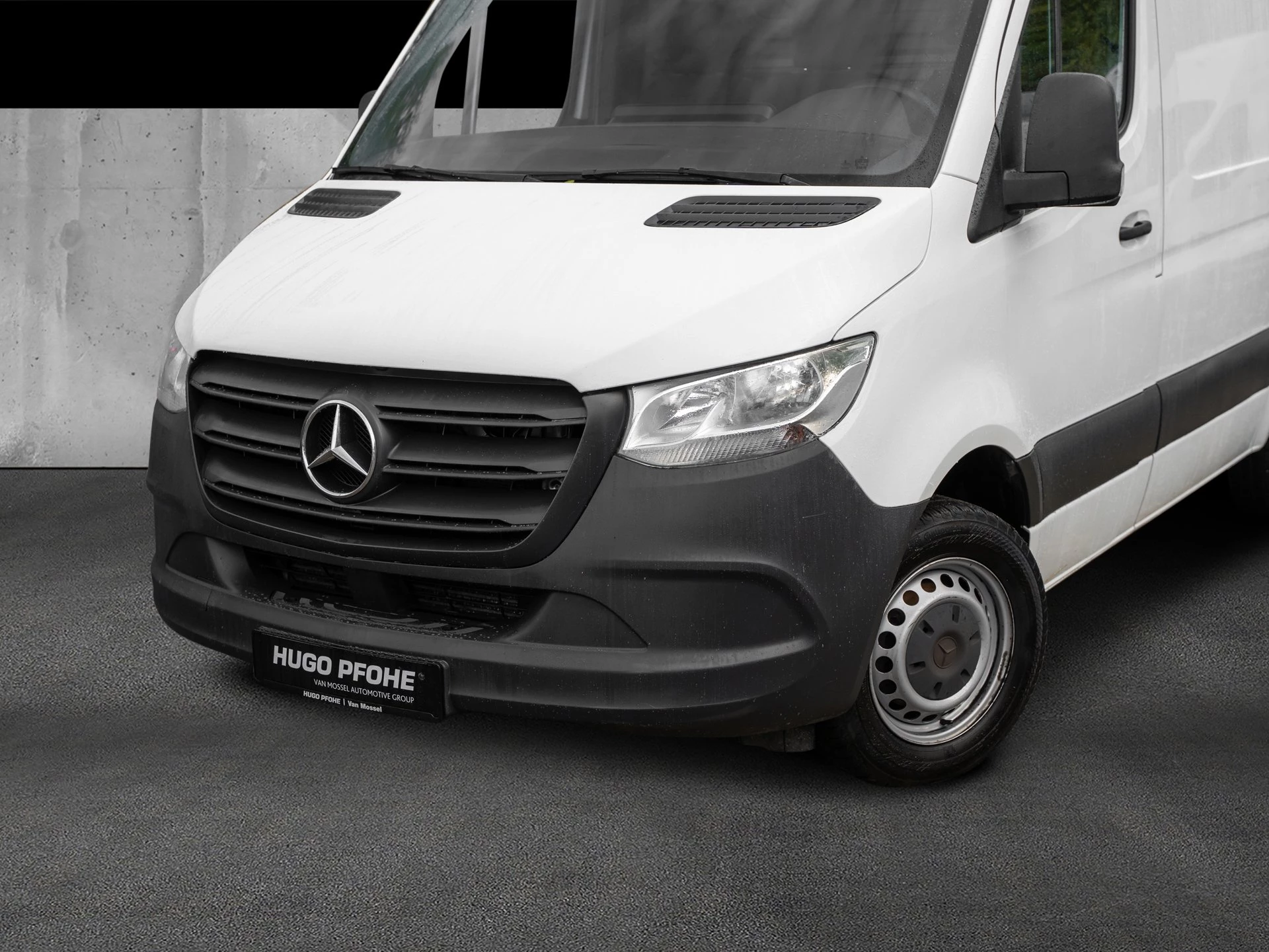 Mercedes-Benz-Sprinter-image-2