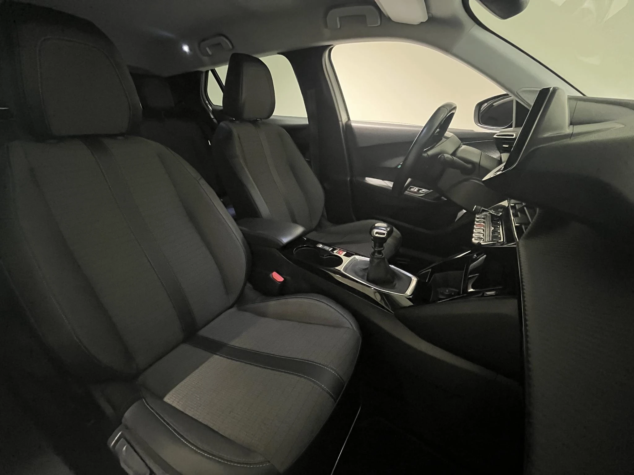 Peugeot-2008-image-17