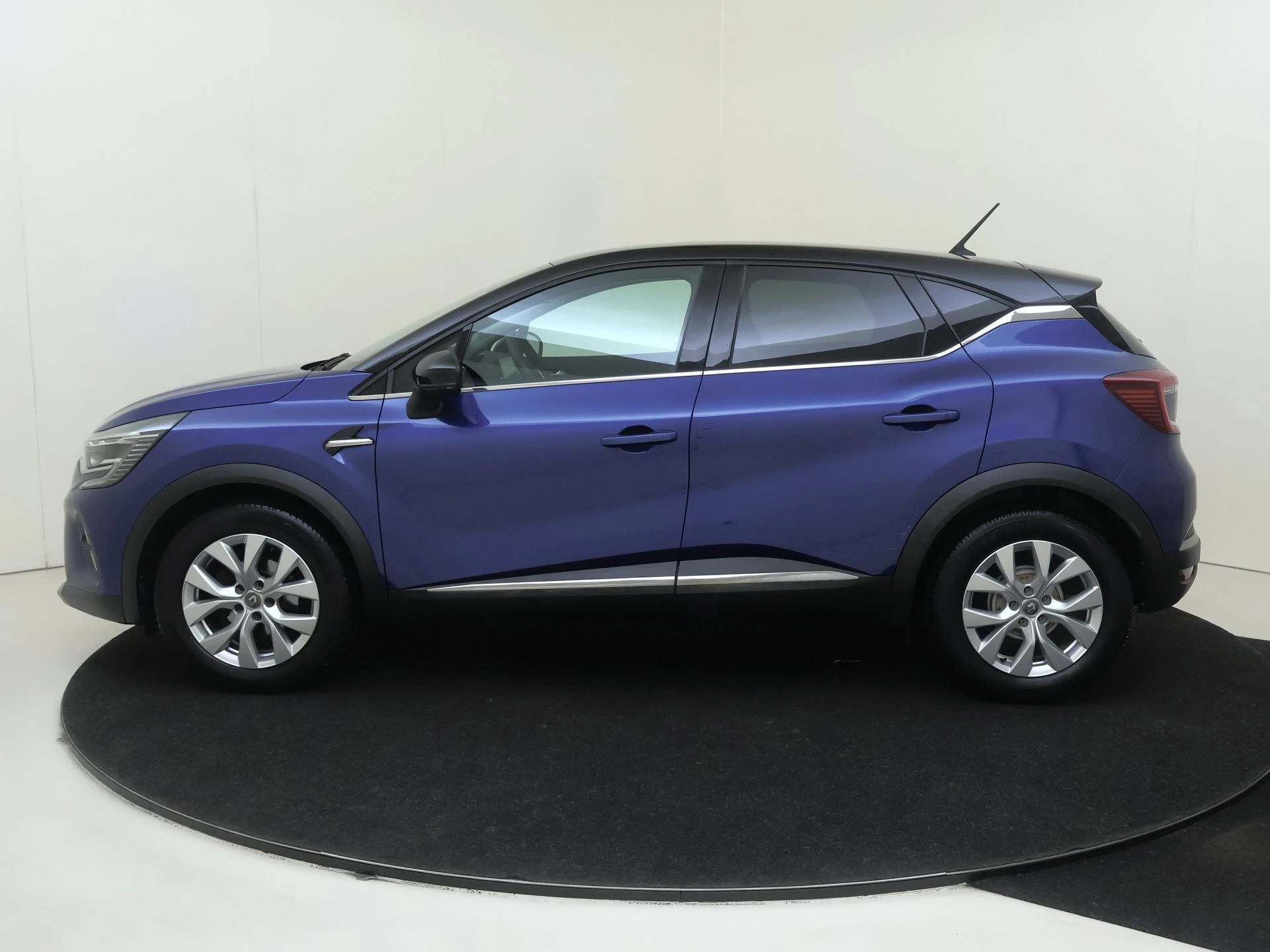 Renault-Captur-image-7