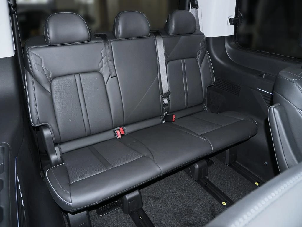 Hyundai-Staria-image-13