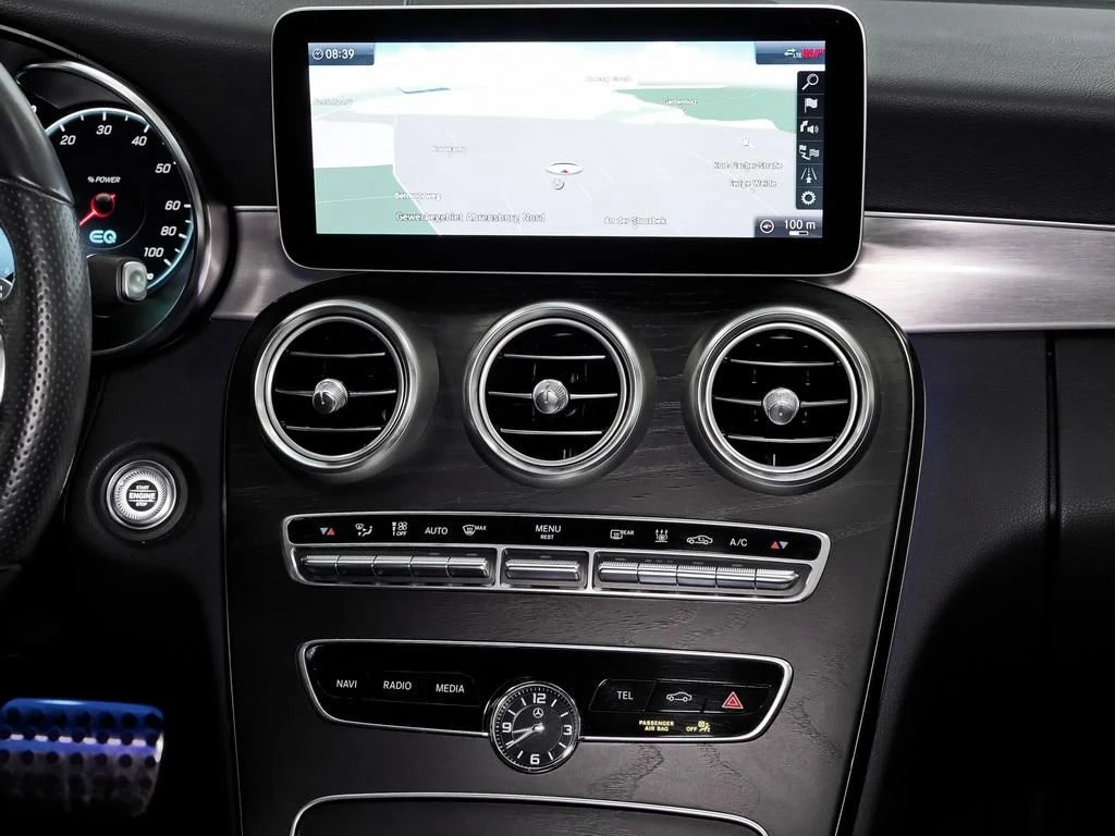 Mercedes-Benz-C-Klasse 300 de-image-11