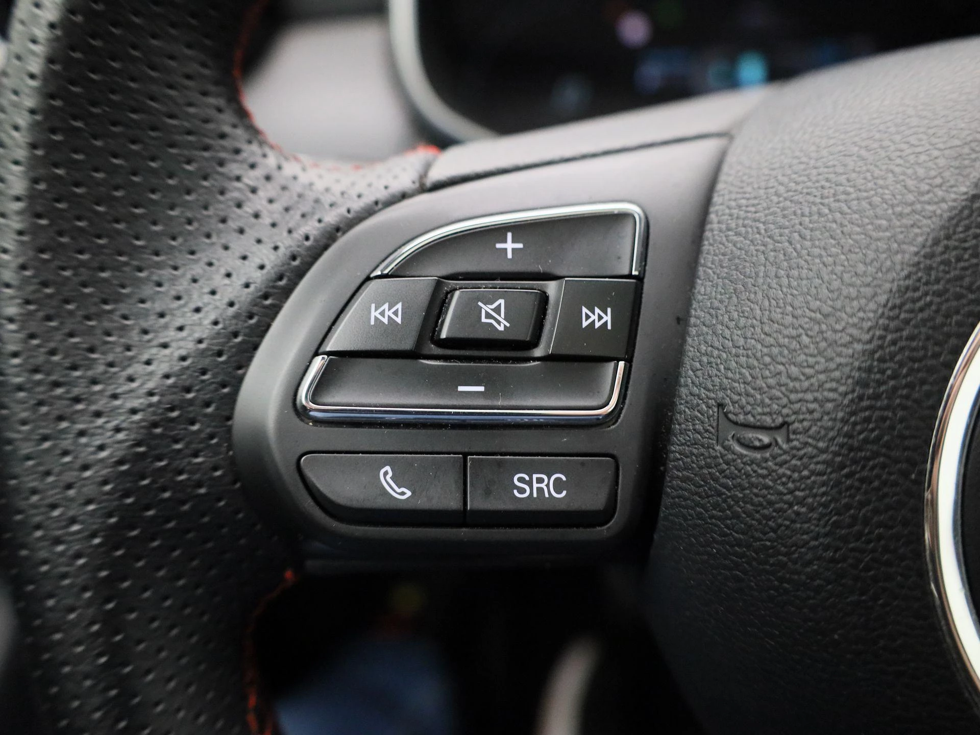 MG-ZS EV-image-18