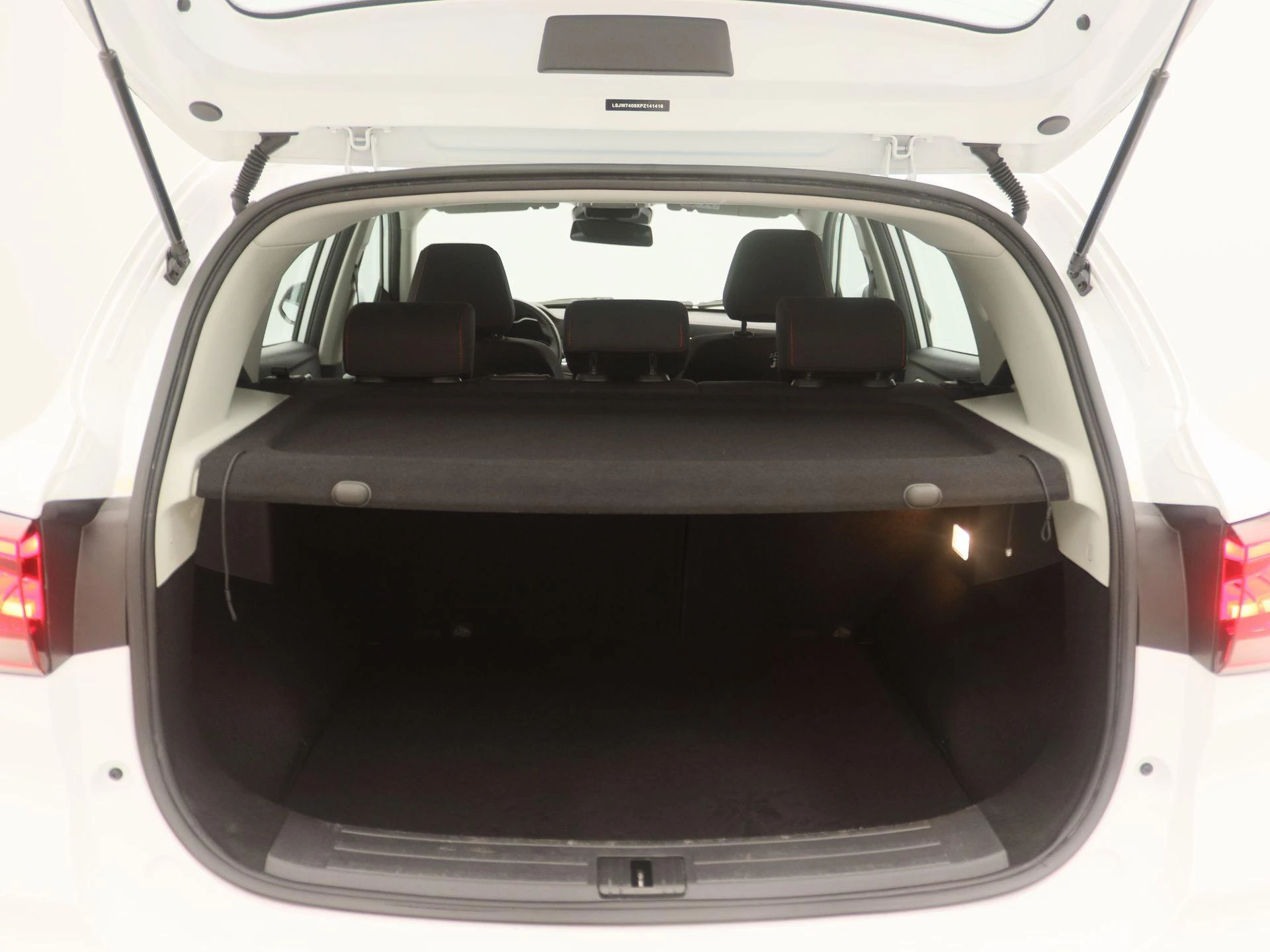 MG-ZS EV-image-12