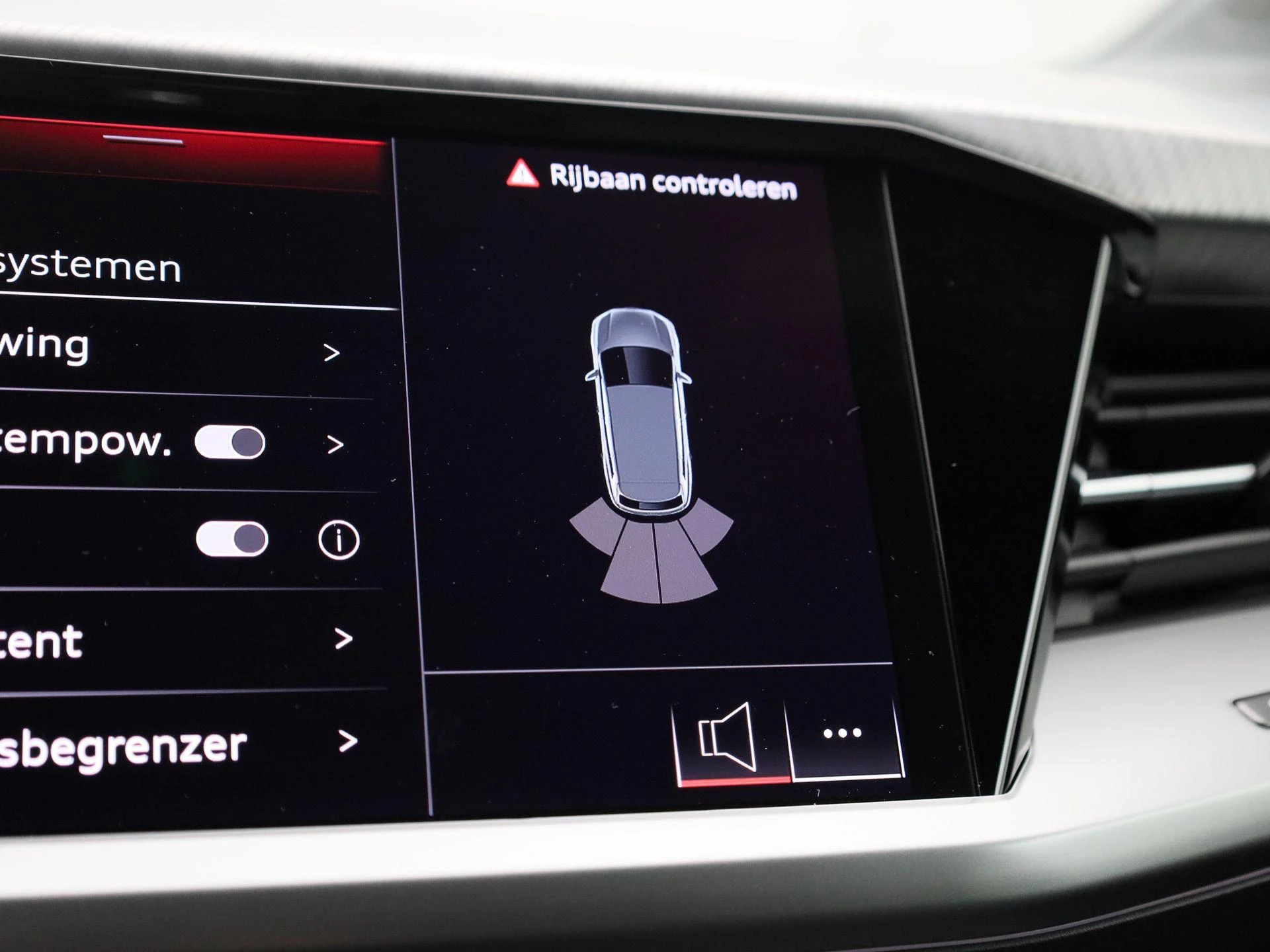 Audi-Q4 e-tron-image-34