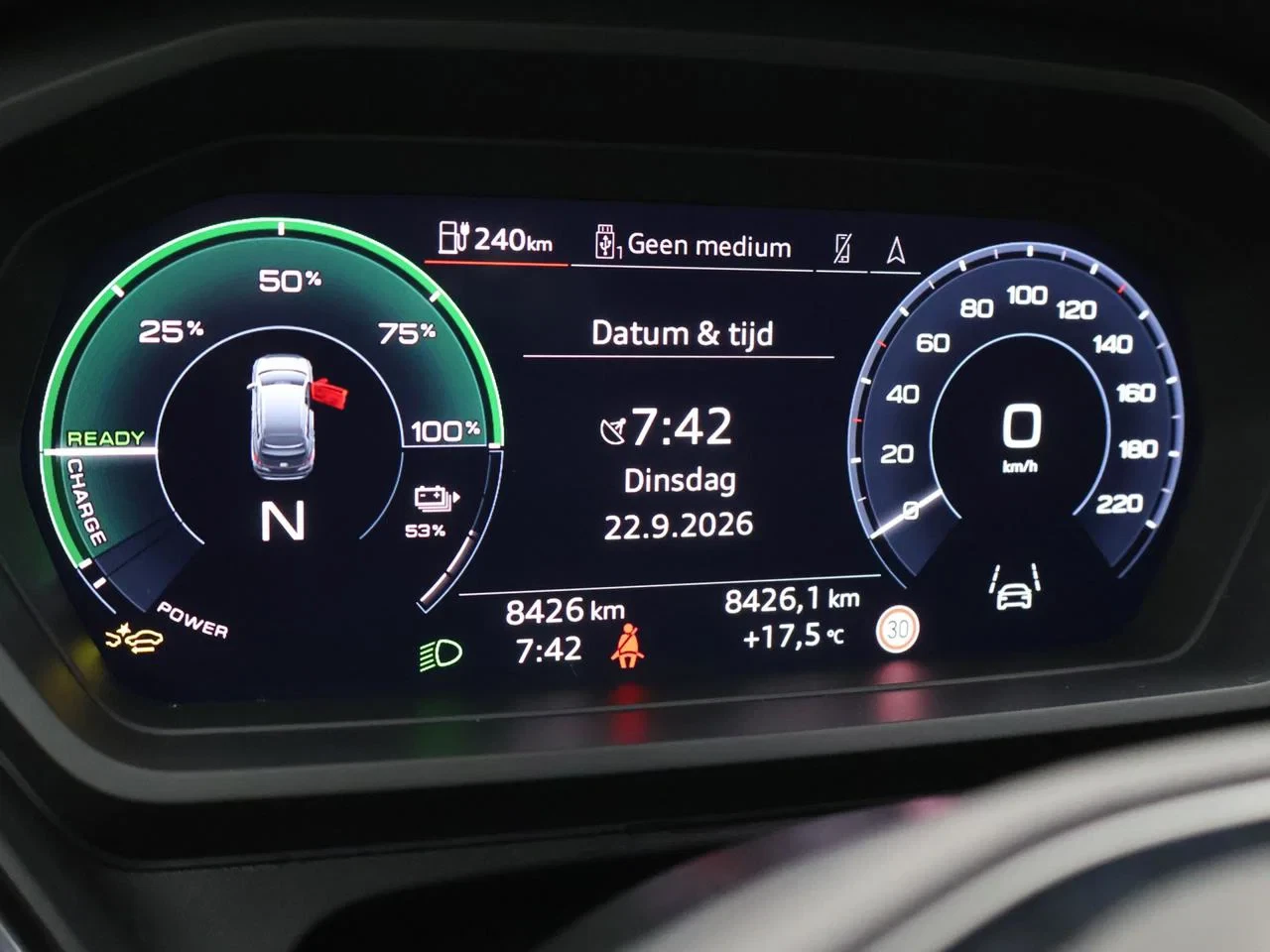 Audi-Q4 e-tron-image-13
