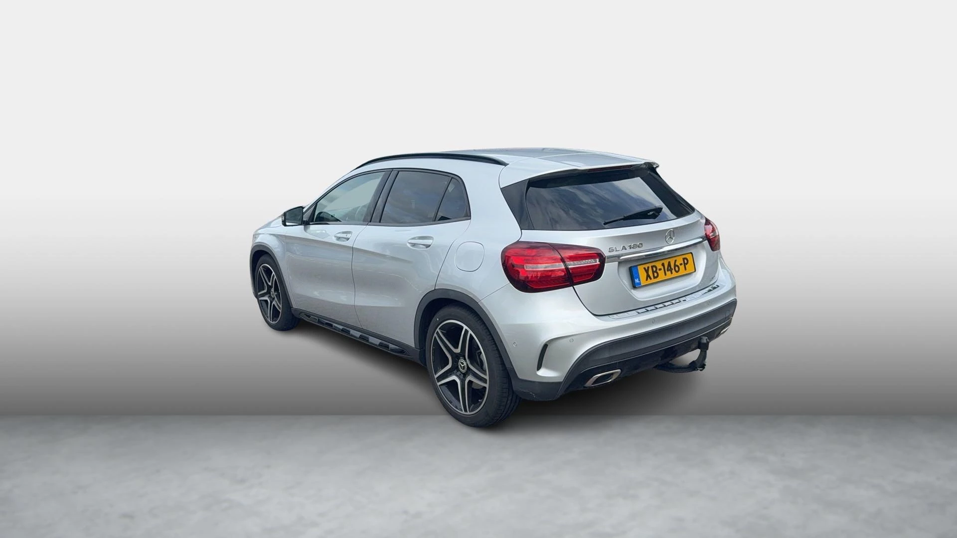 Mercedes-Benz GLA 180 Business Solution AMG