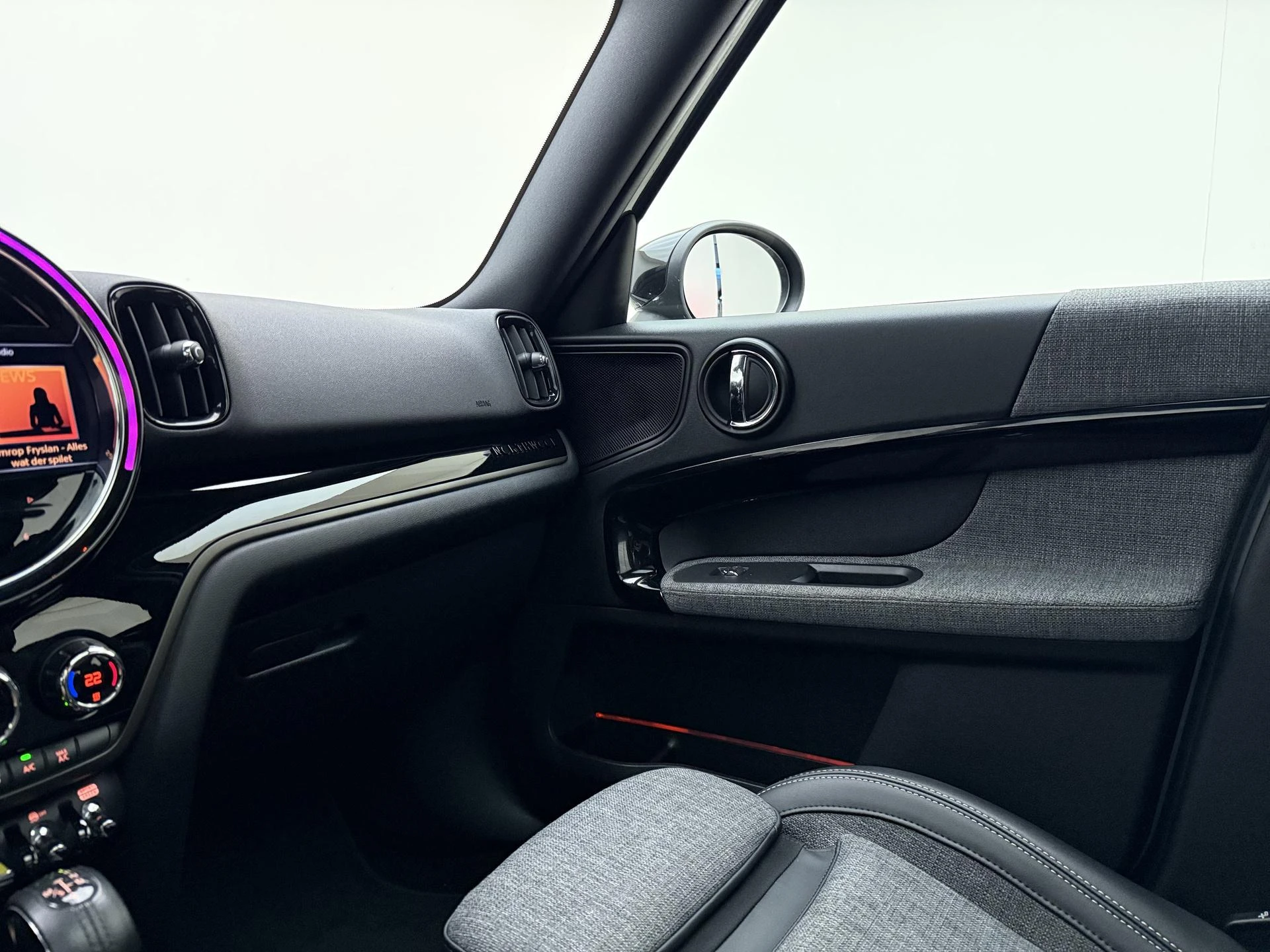 MINI-Countryman-image-26