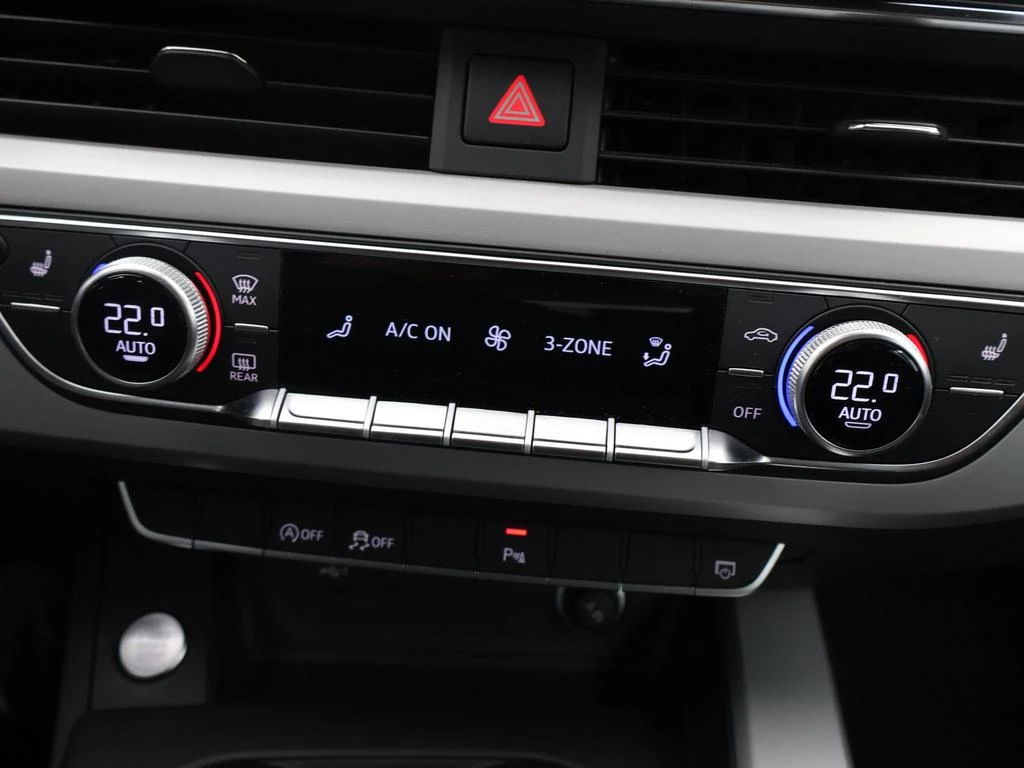 Audi A4 Avant 30TDi 136PK Business Edition *FULL LED*NAVI*APP CONNECT*BLTH*PDC*CRUISE*...