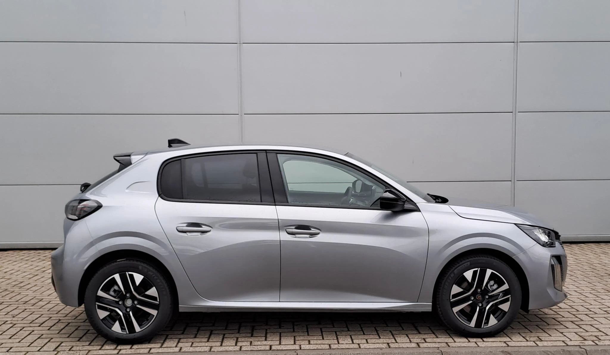 Peugeot-208-image-8