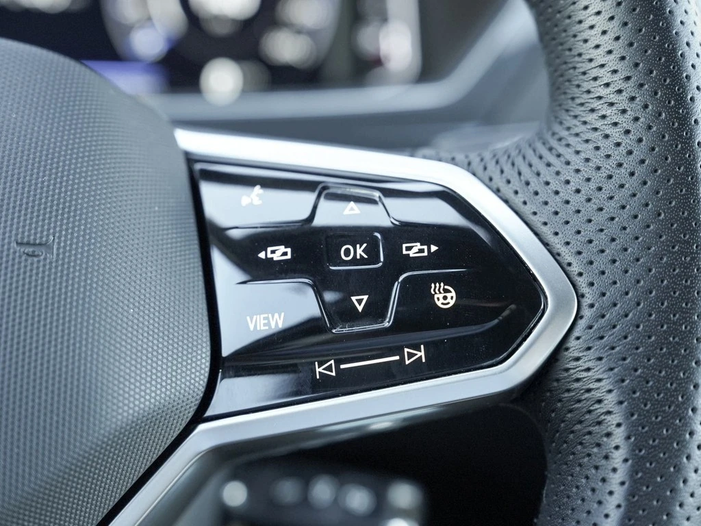 Volkswagen-Tiguan-image-13