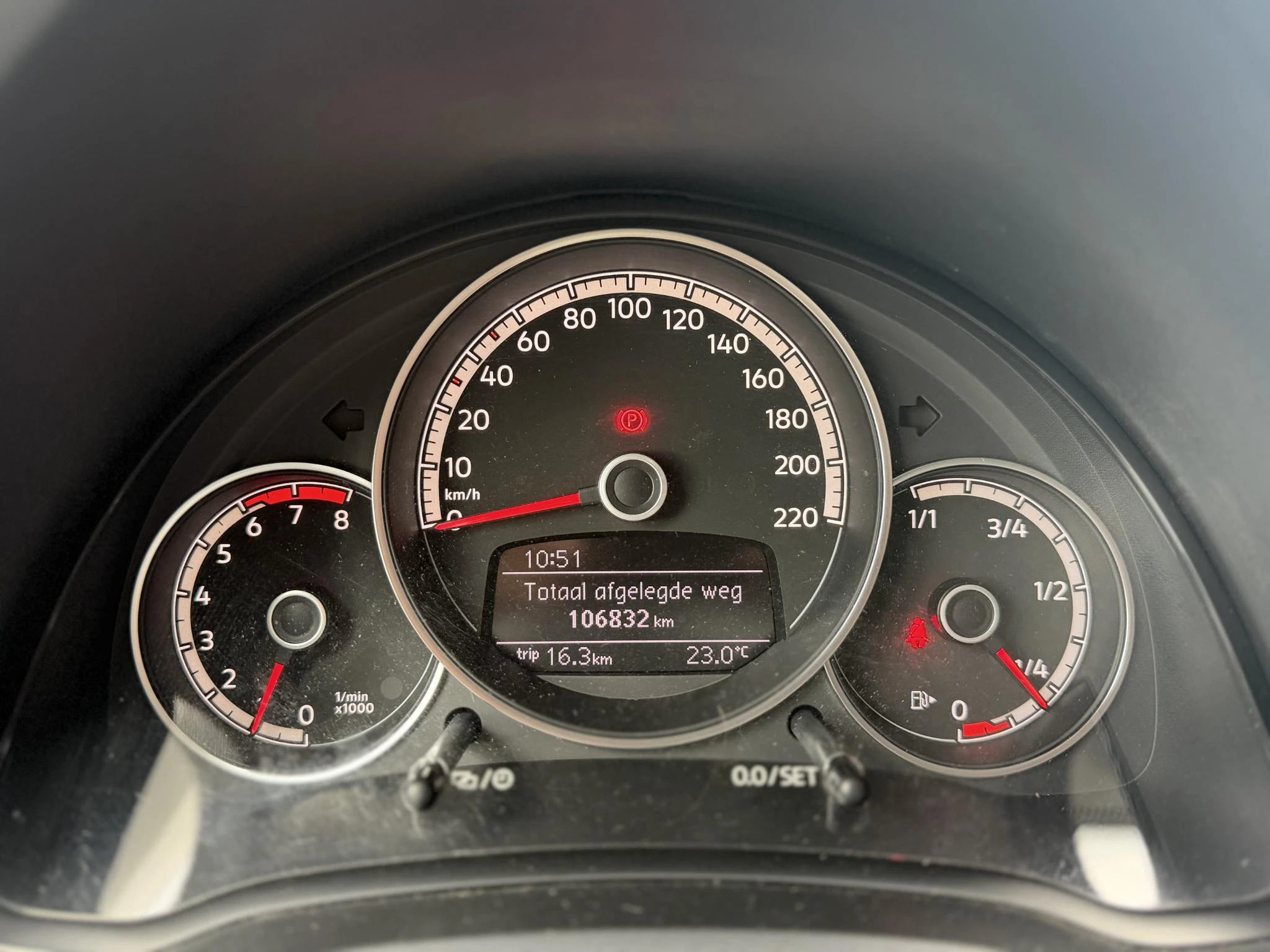 Volkswagen-up!-image-3