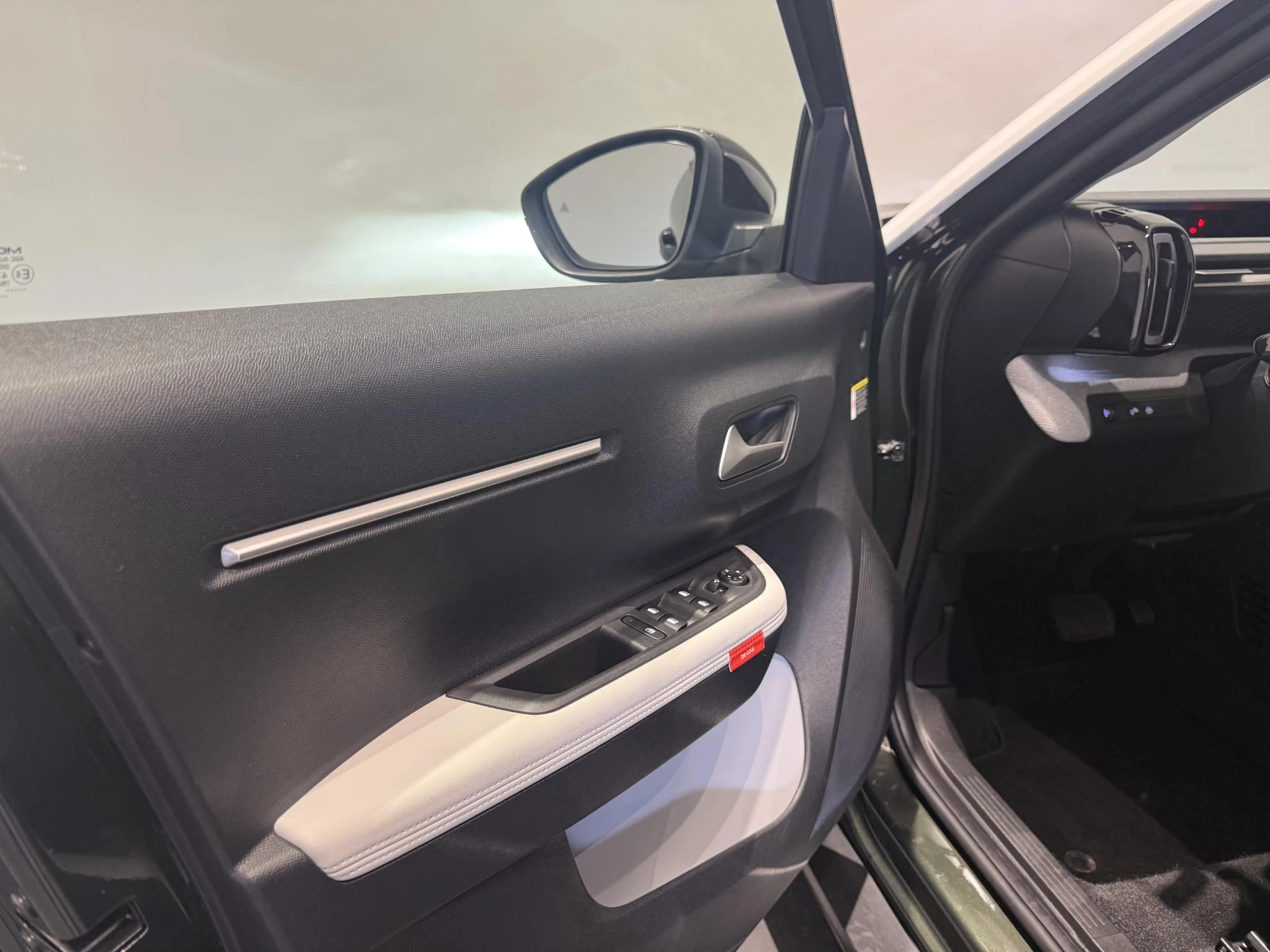 Citroën-ë-C3 Aircross-image-7