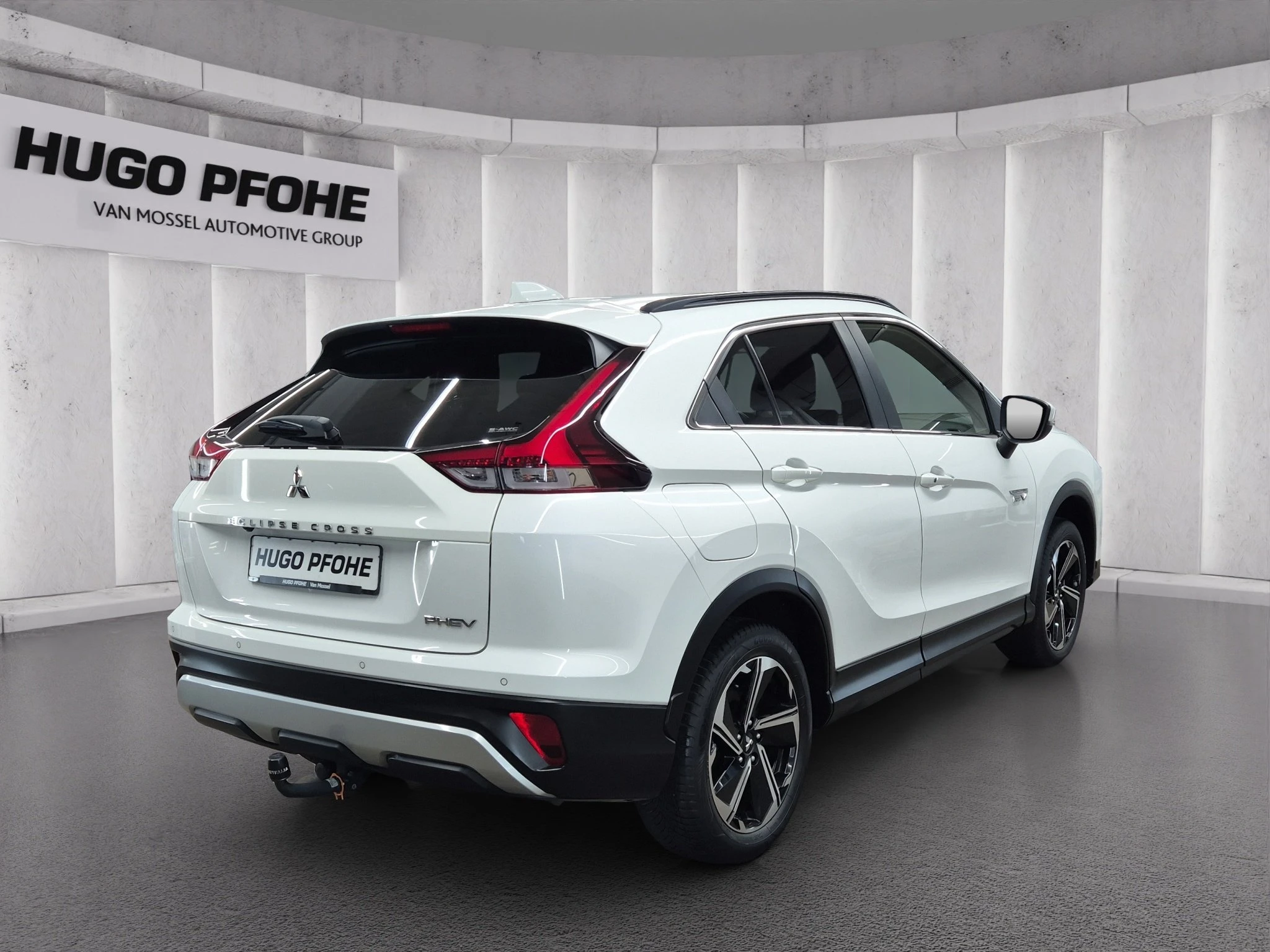 Mitsubishi Eclipse Cross 2.4 MIVEC Eclipse Cross Hybrid INTRO