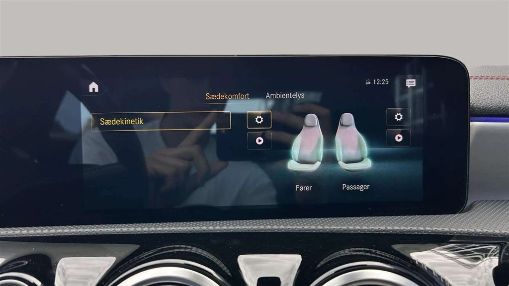 Mercedes-Benz-CLA-image-18