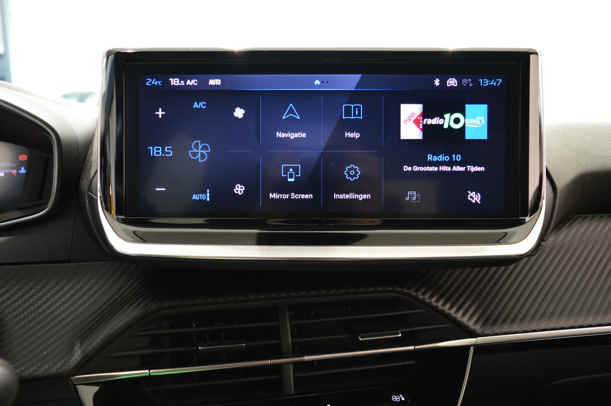 Peugeot-208-image-17