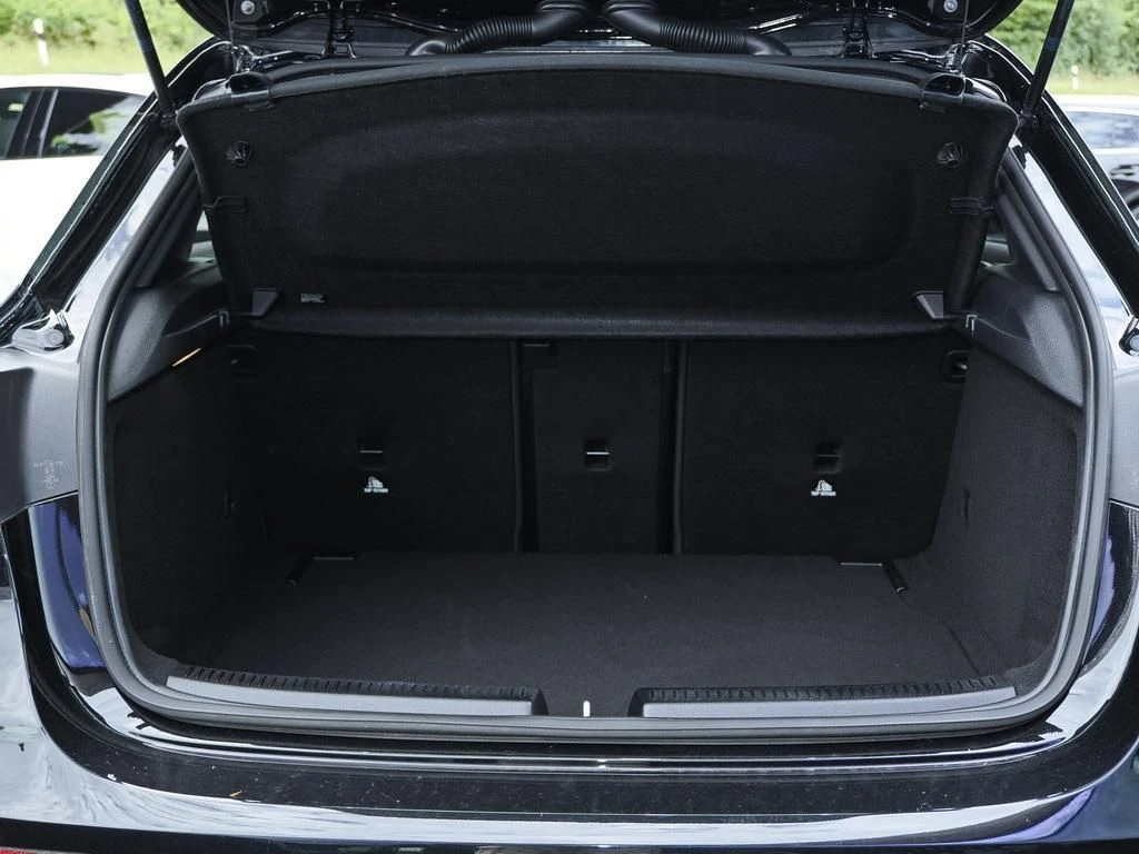 Mercedes-Benz-A-Klasse 200 d-image-16