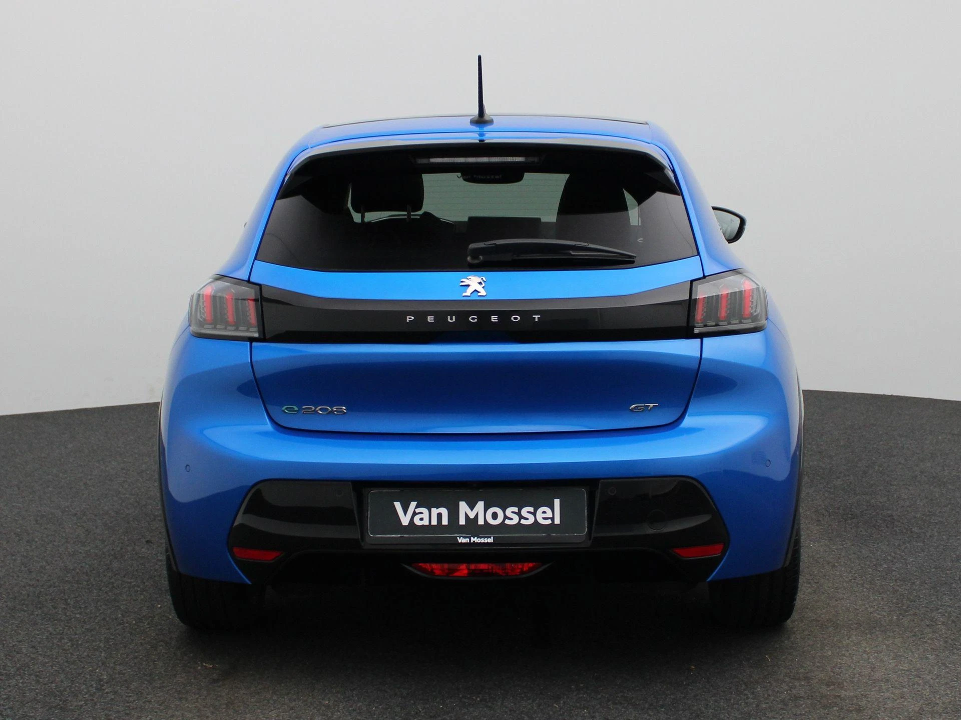 Peugeot-e-208-image-5