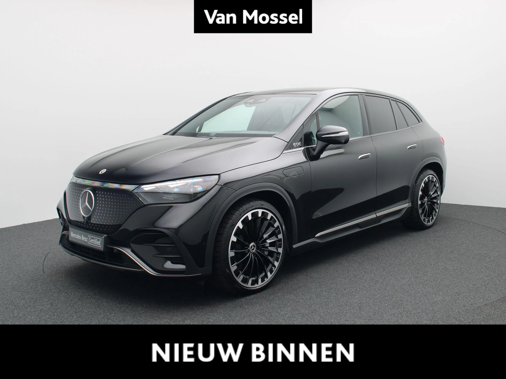 Mercedes-Benz-EQE-image-0