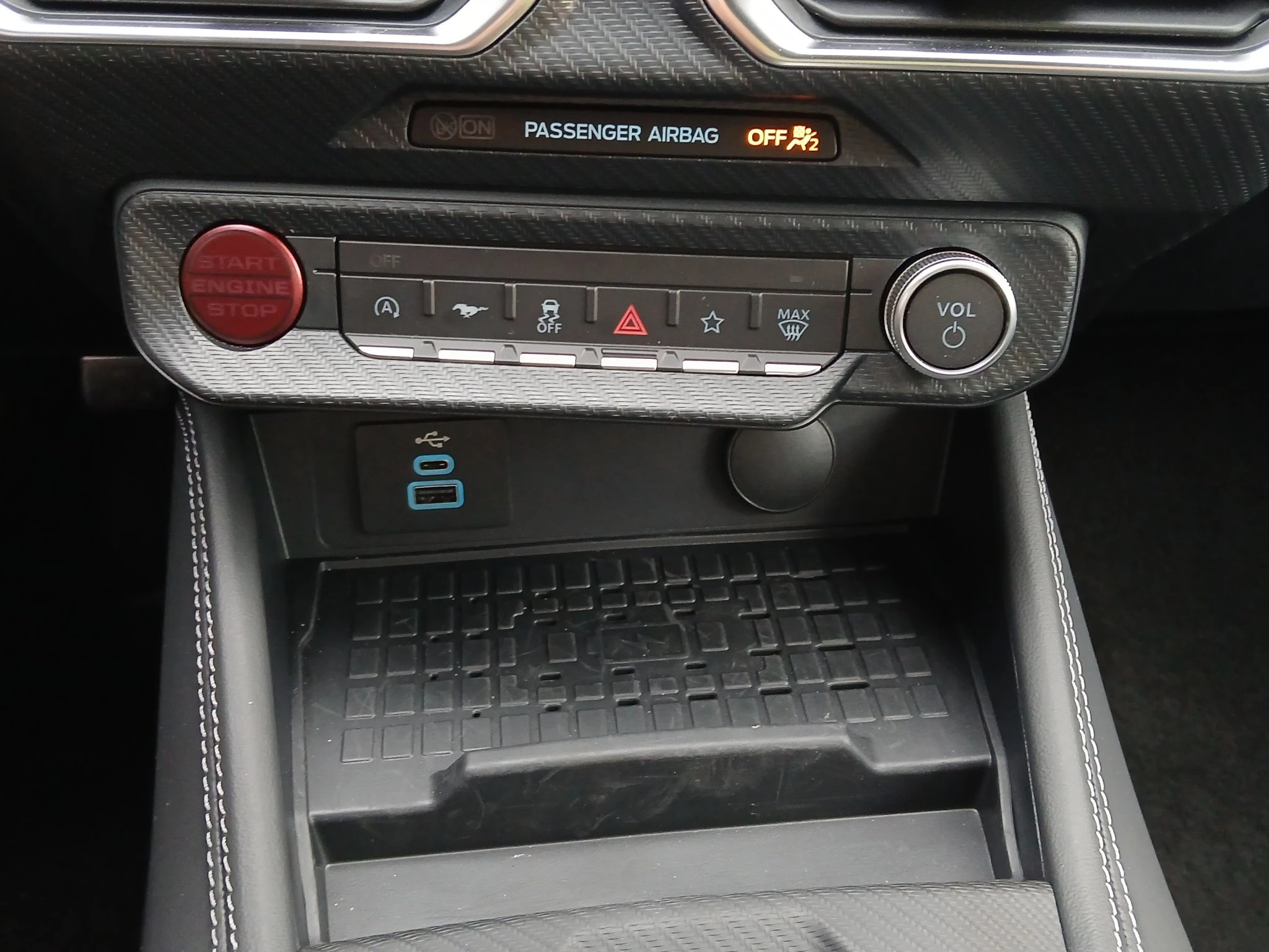 Ford Mustang 5.0 V8 GT Fastback AUTOMATIK NAVI LED