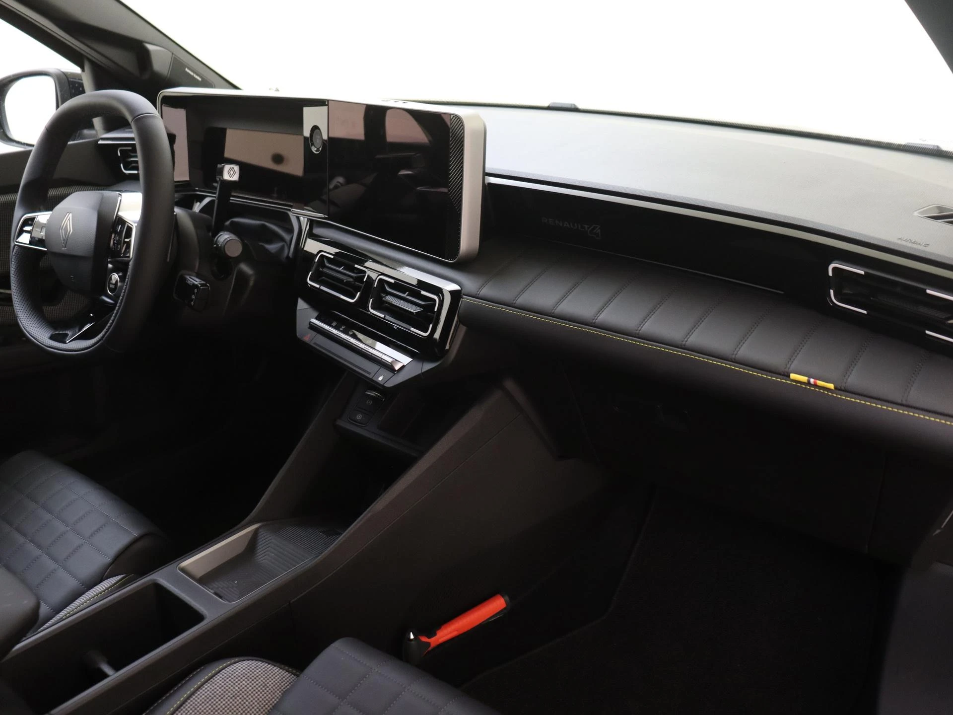 Renault-4-image-12