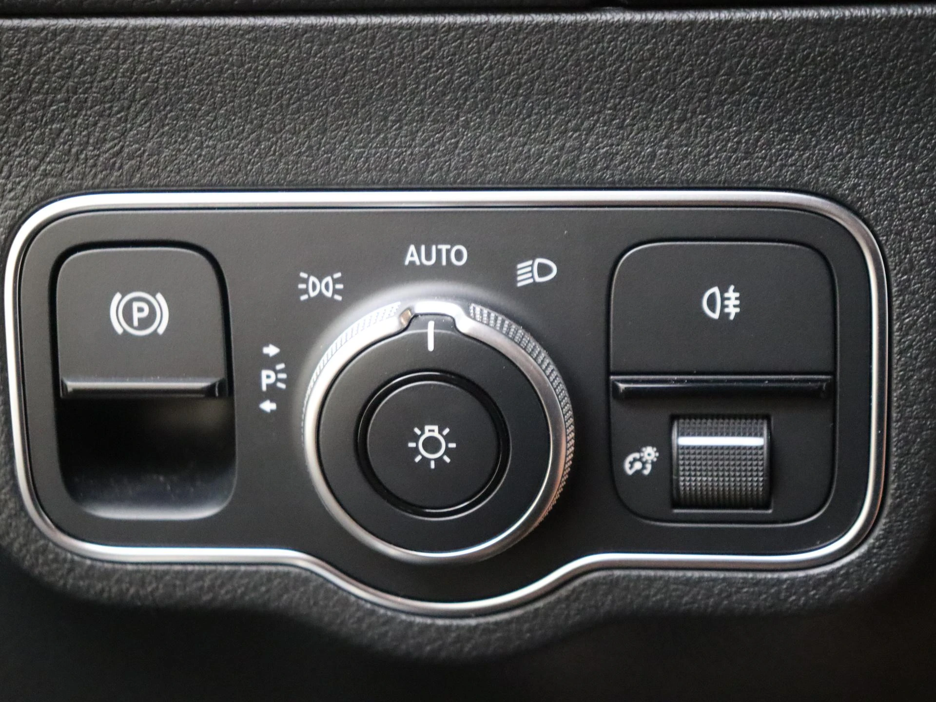 Mercedes-Benz-B-Klasse-image-23
