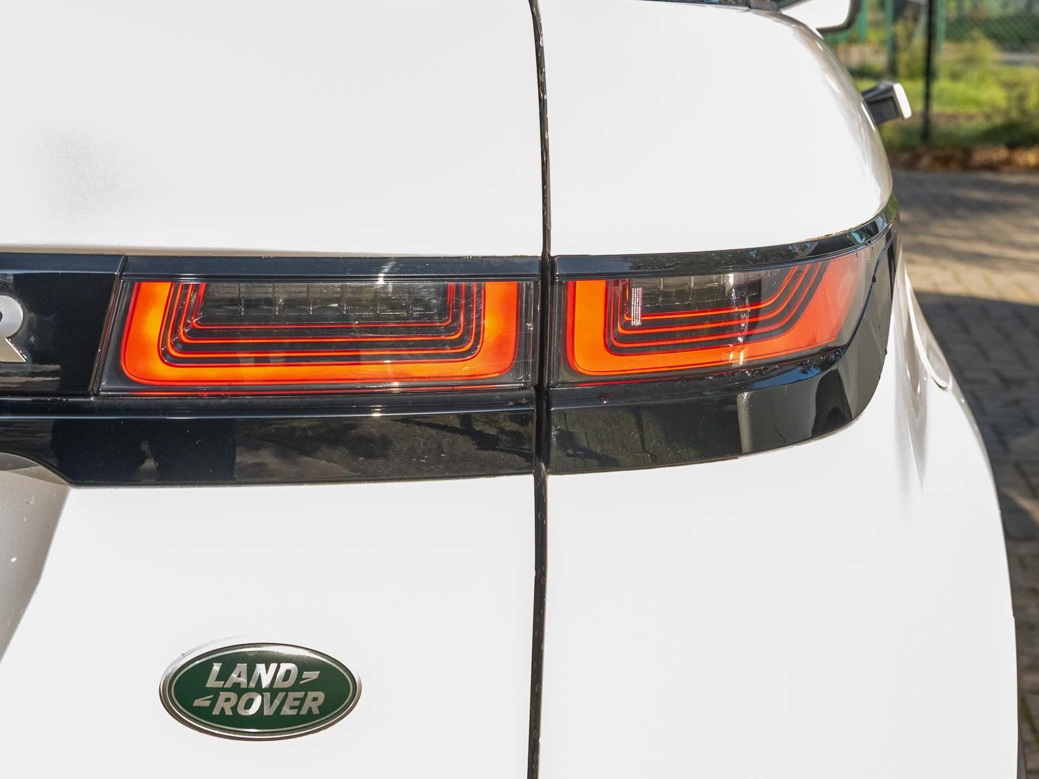 Land Rover-Range Rover Evoque-image-18