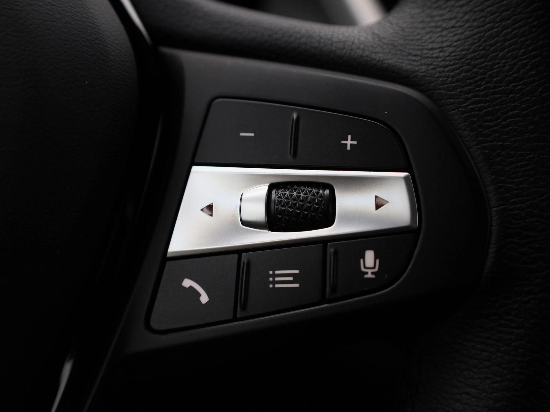 BMW-1 Reeks-image-23