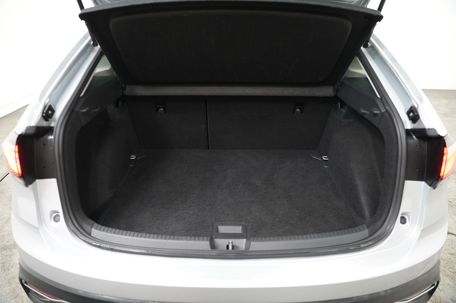 Volkswagen-Taigo-image-12