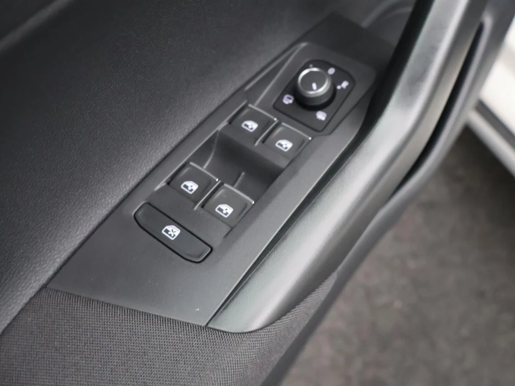 Volkswagen Taigo Taigo Style Business 1.0 TSI 85 kW (116 pk) 6 versnellingen manueel / Demo