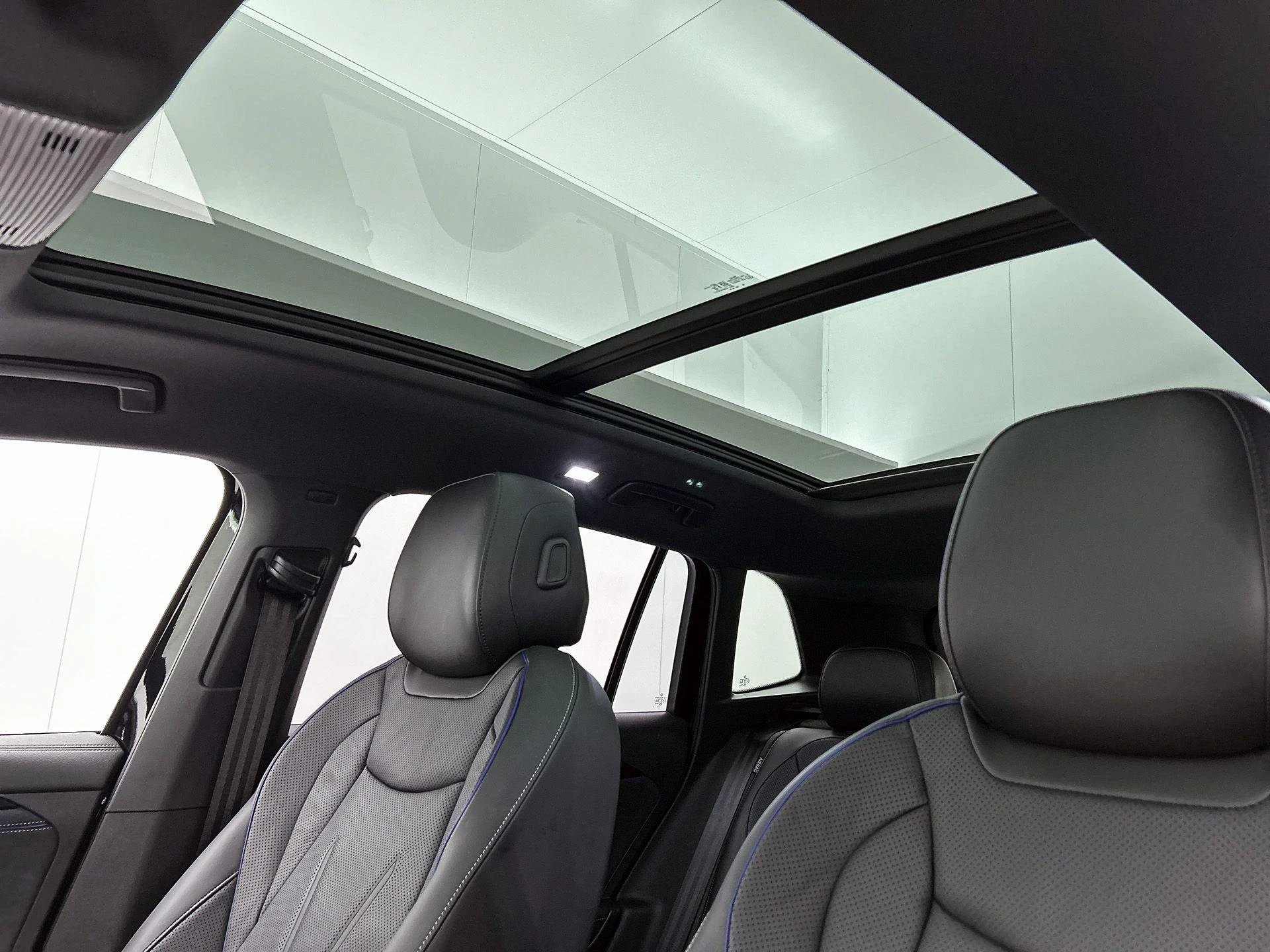 Volkswagen-Tiguan-image-42
