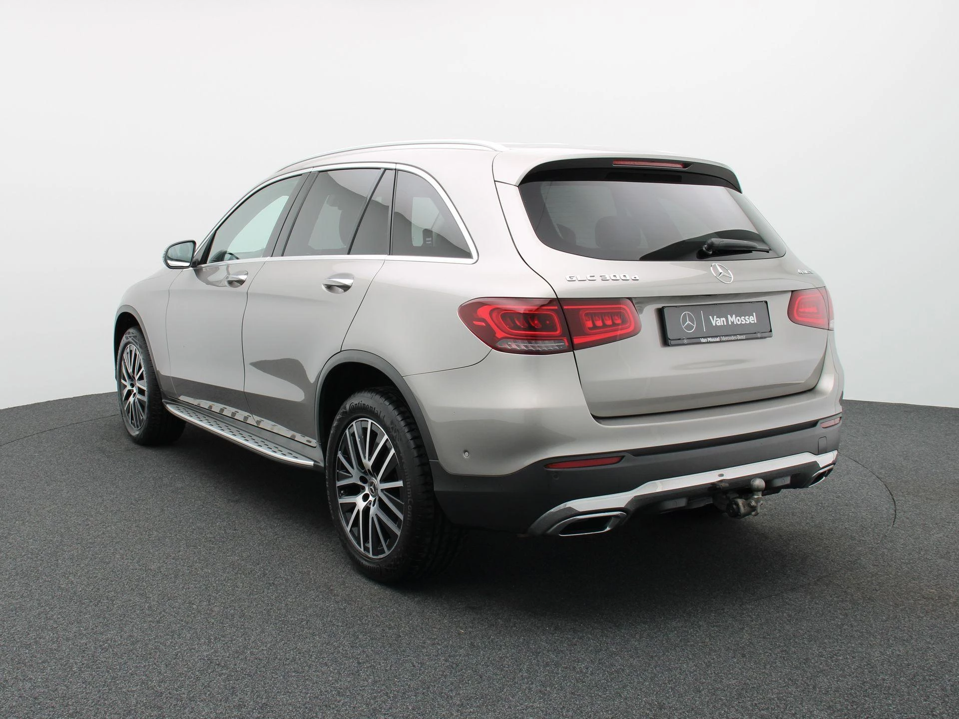 Mercedes-Benz GLC 300d SUV + LEDER + PANORAMISCH DAK + CARPLAY + TREKHAAK +