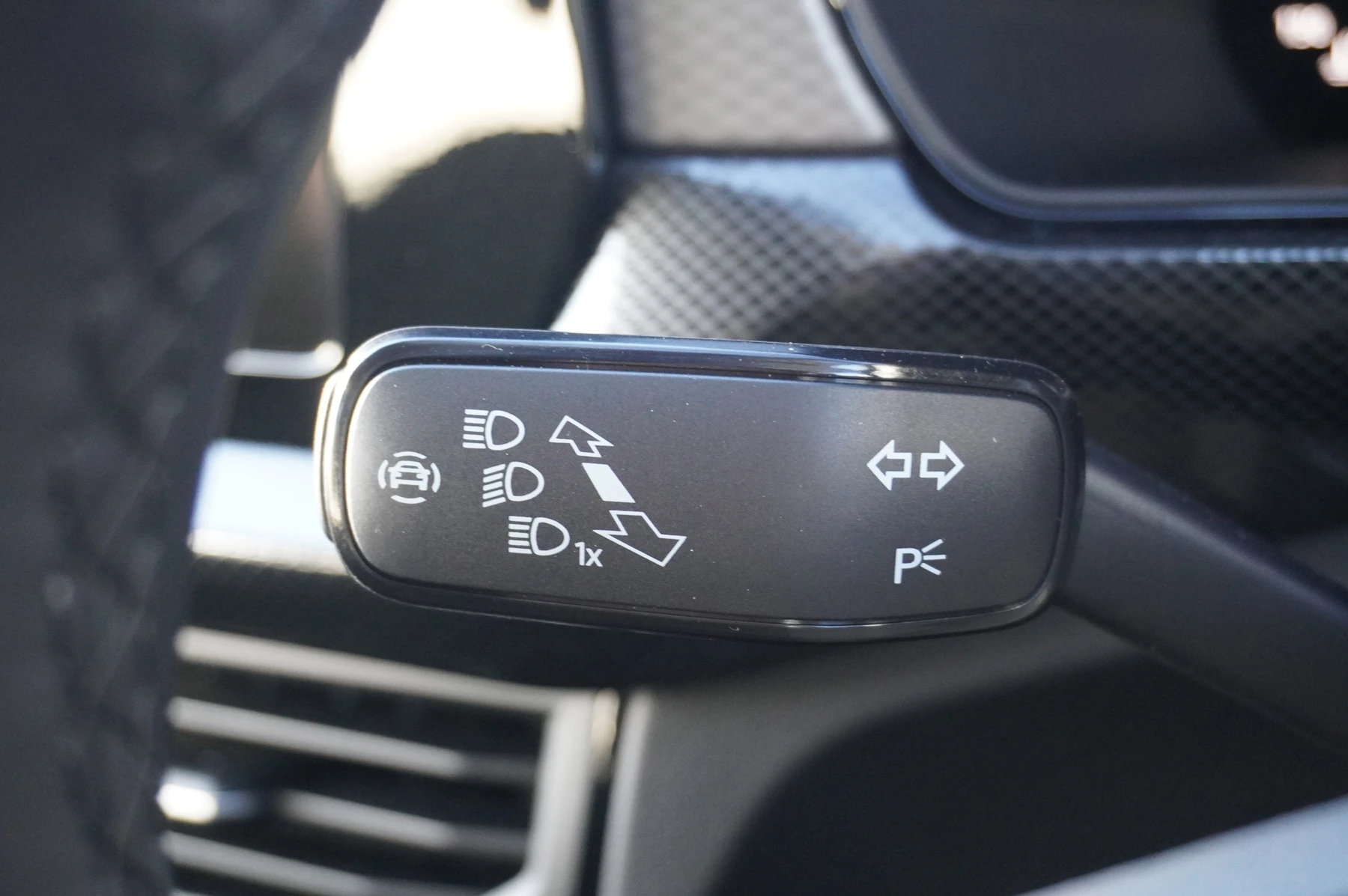 Volkswagen-T-Cross-image-25