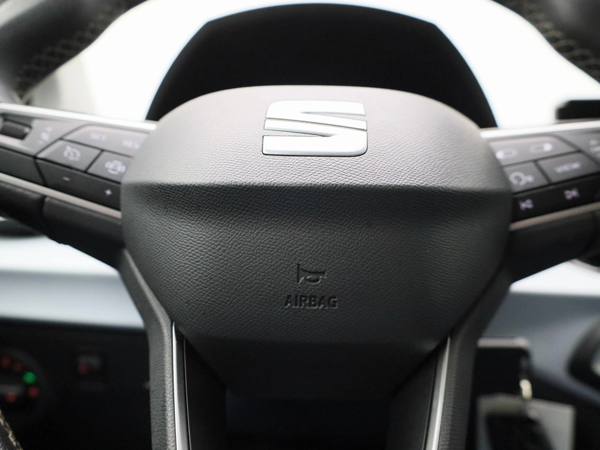 SEAT-Arona-image-24