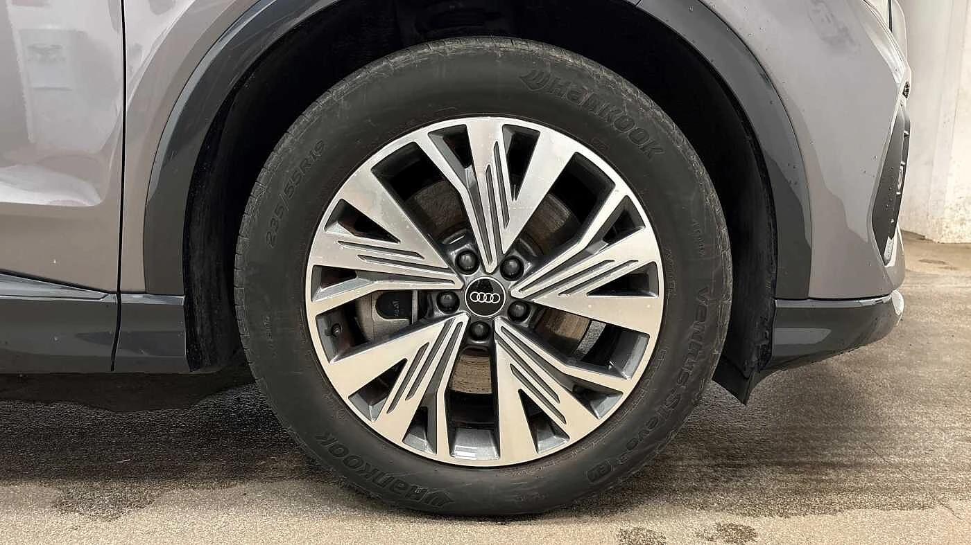 Audi-Q4 e-tron-image-4