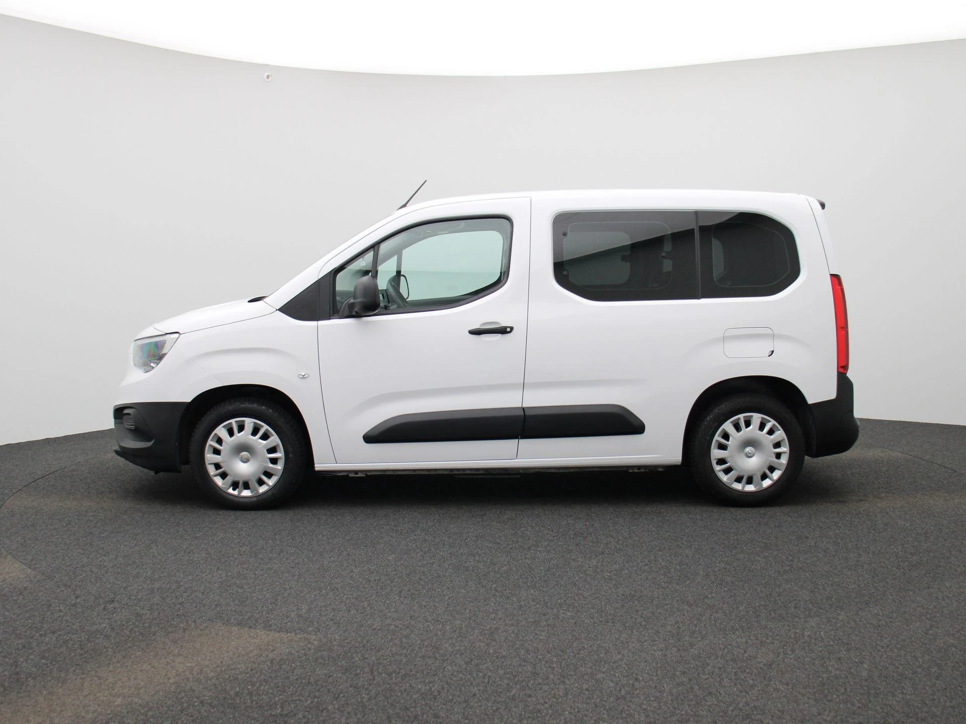 Opel-Combo Life-image-4
