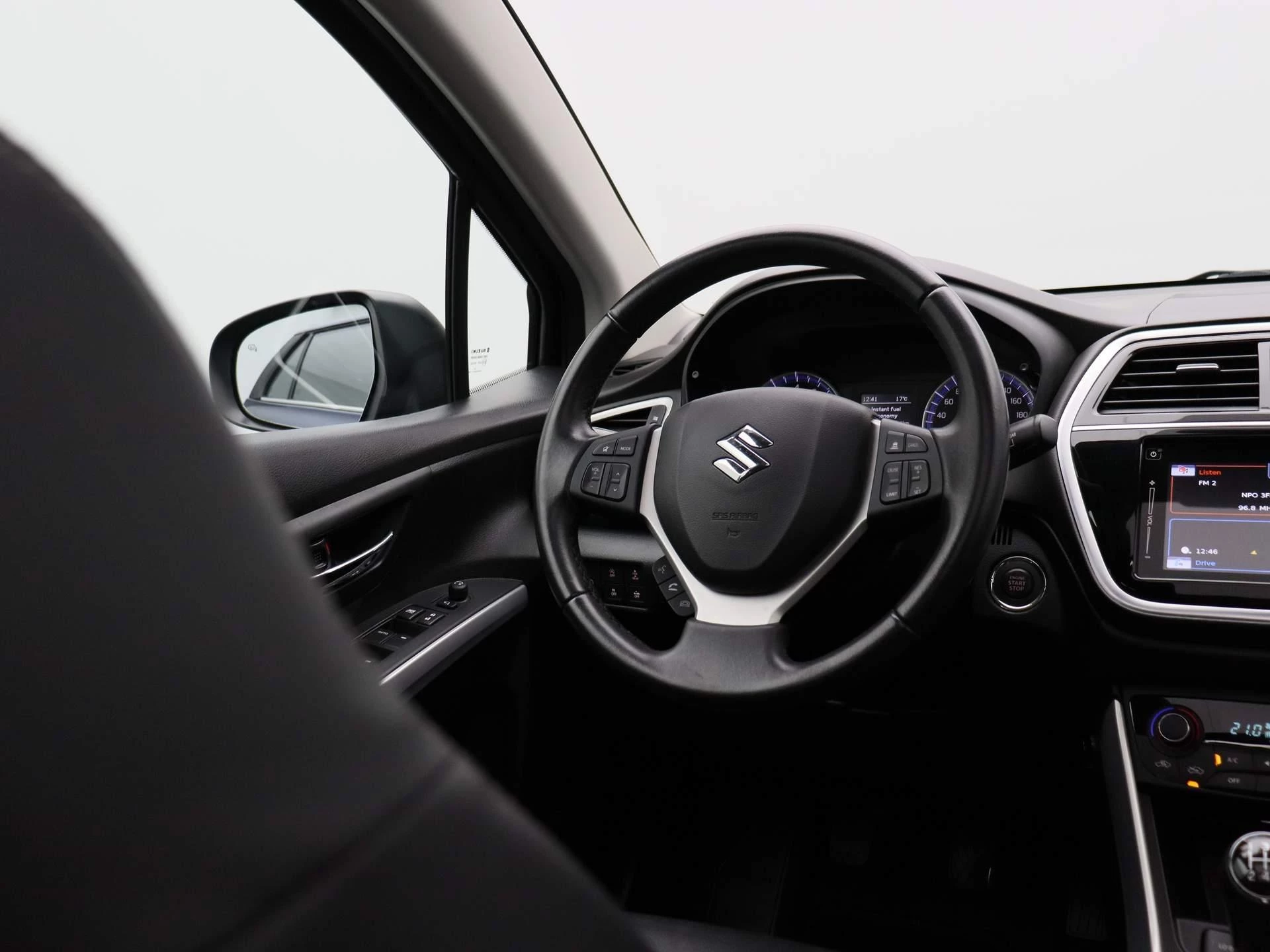 Suzuki-S-Cross-image-10