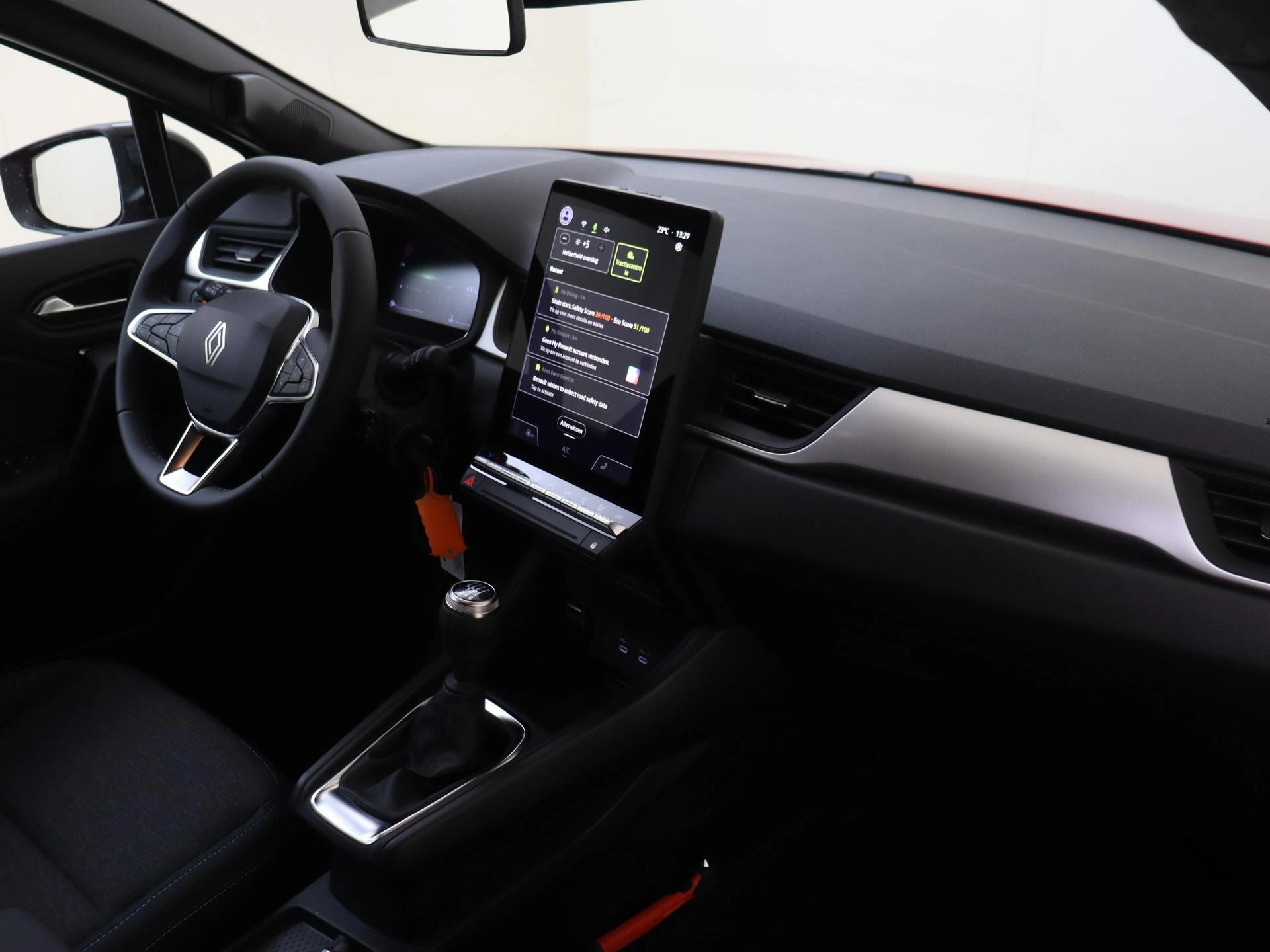 Renault-Captur-image-12