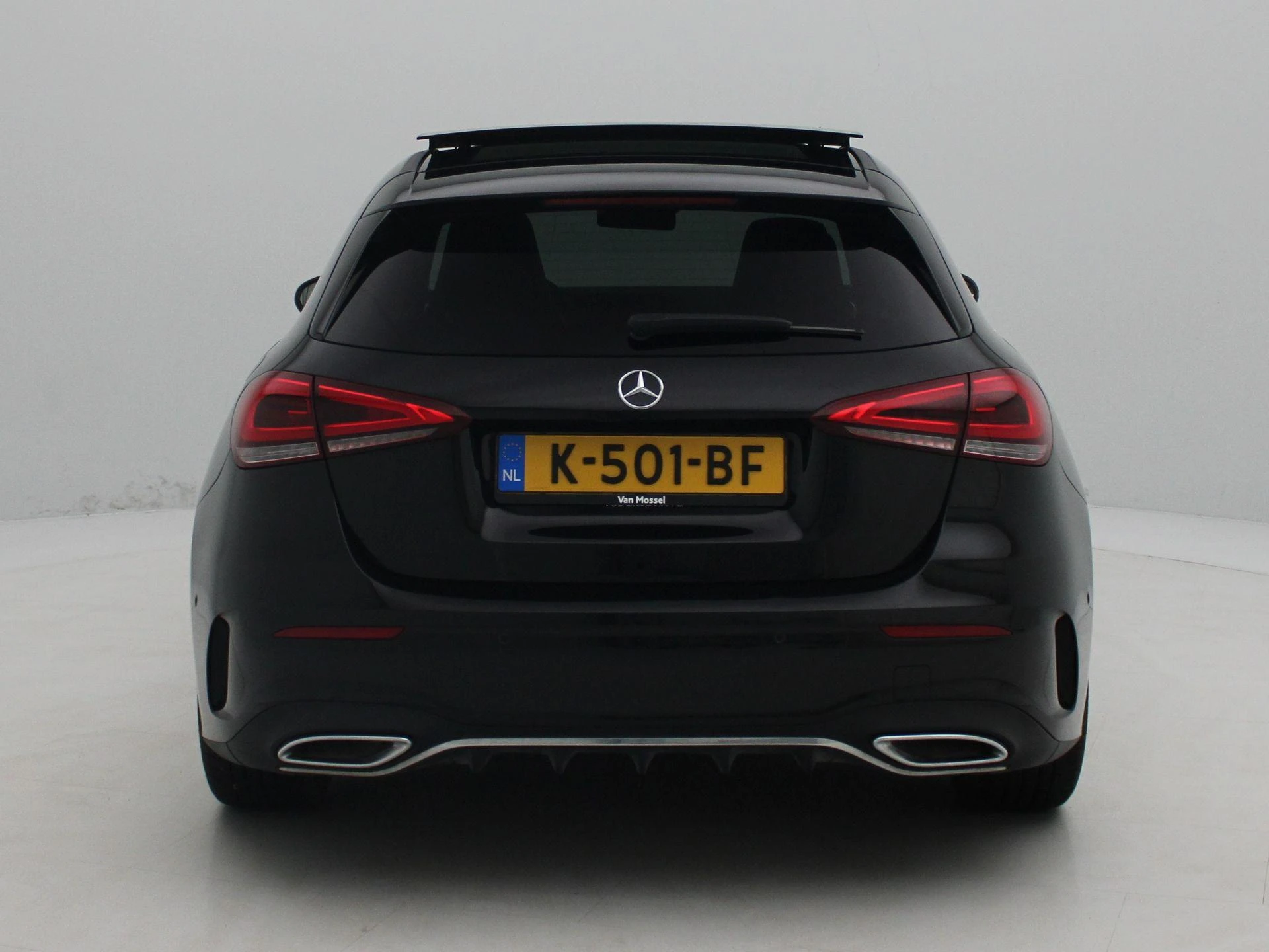 Mercedes-Benz-A-Klasse-image-4
