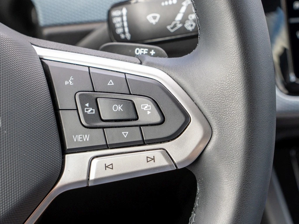 Volkswagen-Touran-image-18