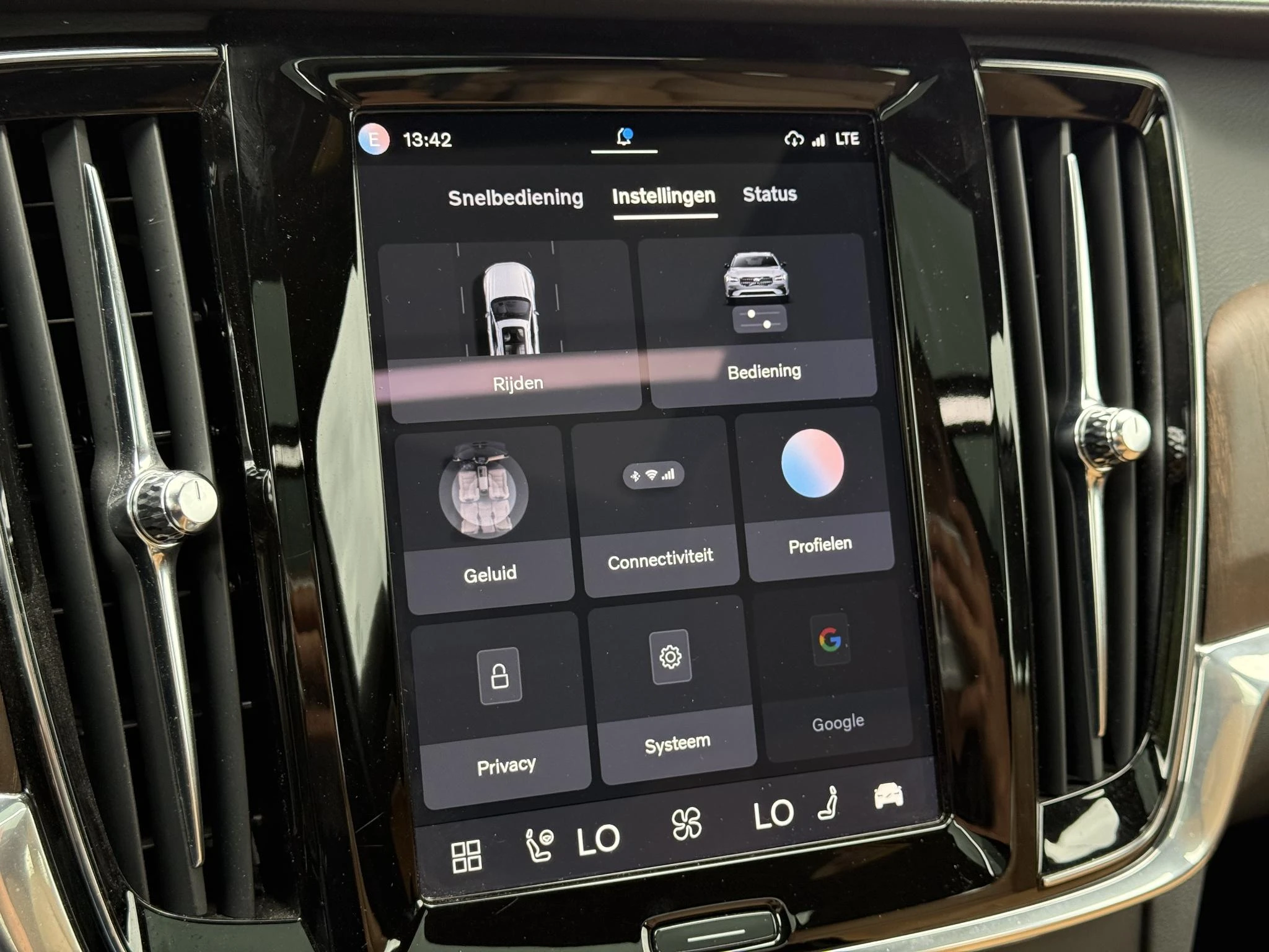 Volvo-V90-image-25