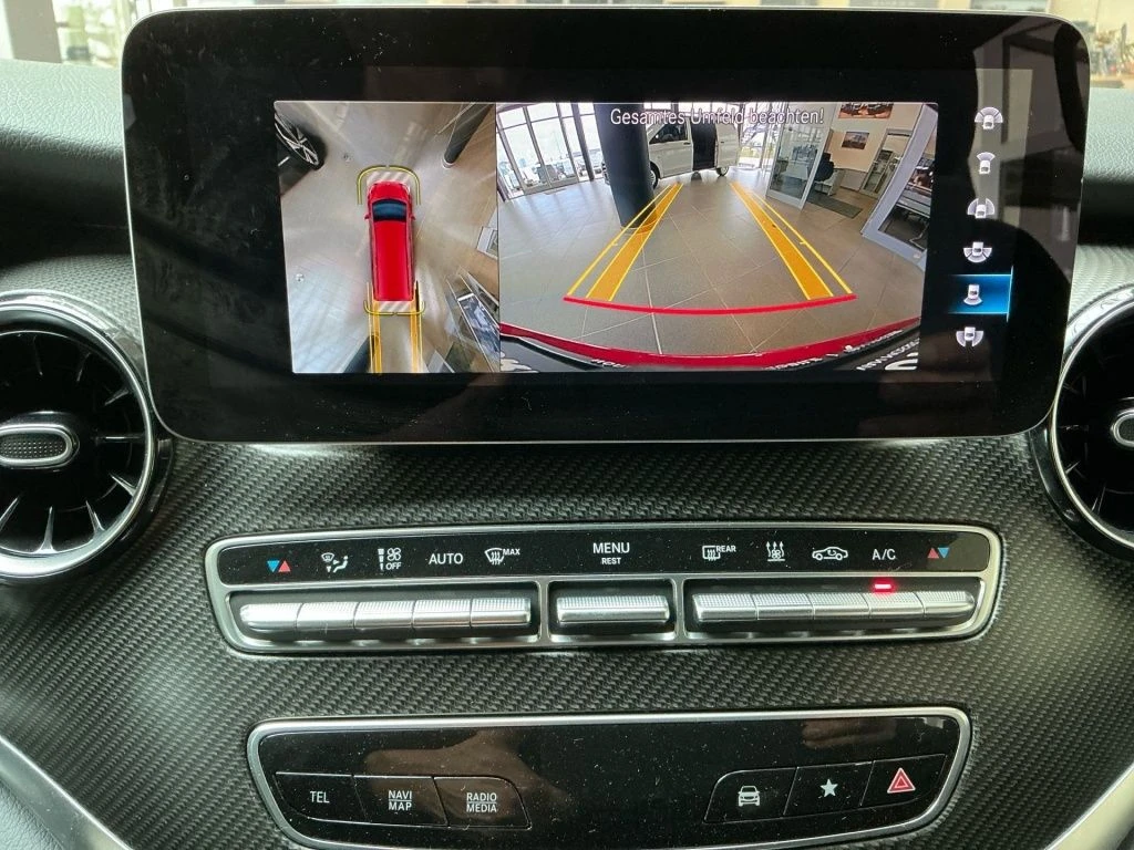 Mercedes-Benz-V-Klasse 300-image-16