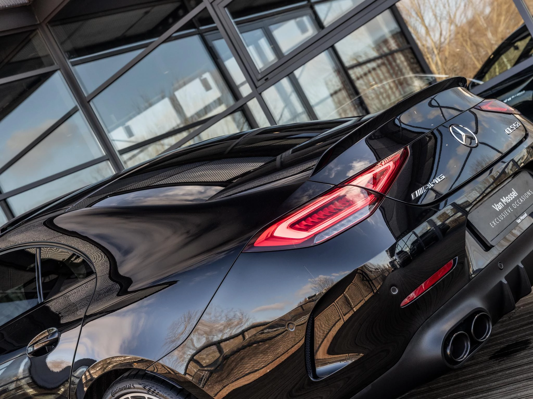 Mercedes-Benz-CLS-image-15