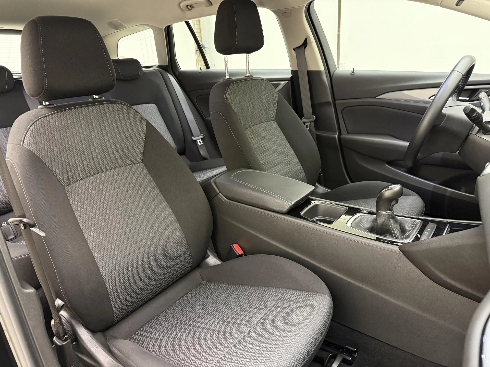 Opel-Insignia-image-5